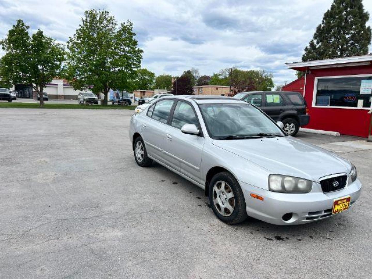 2002 Hyundai Elantra GLS (KMHDN45D52U) with an 2.0L L4 DOHC 16V engine, located at 601 E. Idaho St., Kalispell, MT, 59901, 0.000000, 0.000000 - Photo#3