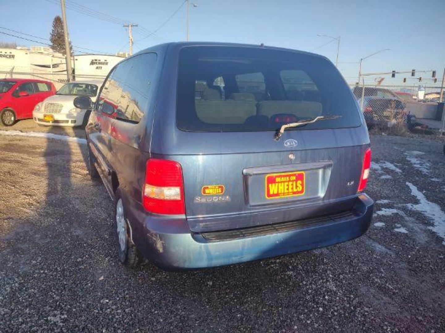 2004 Kia Sedona LX (KNDUP131X46) with an 3.5L V6 DOHC 16V engine, 5-Speed Automatic transmission, located at 4801 10th Ave S,, Great Falls, MT, 59405, (406) 564-1505, 0.000000, 0.000000 - Photo#11