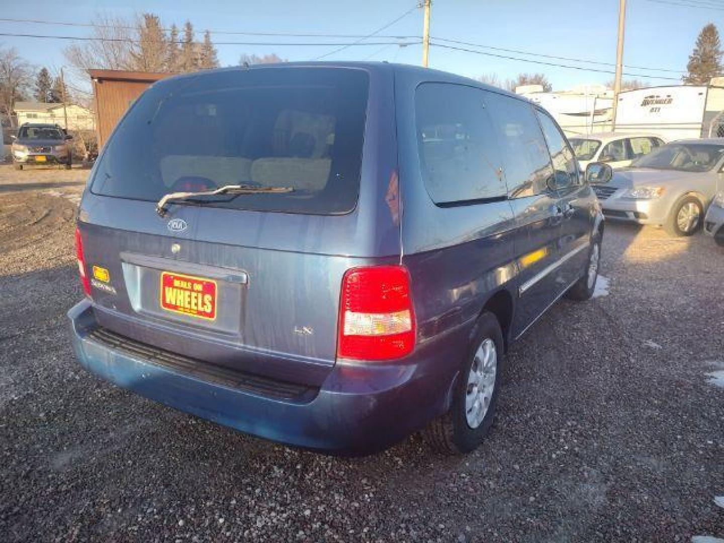 2004 Kia Sedona LX (KNDUP131X46) with an 3.5L V6 DOHC 16V engine, 5-Speed Automatic transmission, located at 4801 10th Ave S,, Great Falls, MT, 59405, (406) 564-1505, 0.000000, 0.000000 - Photo#4