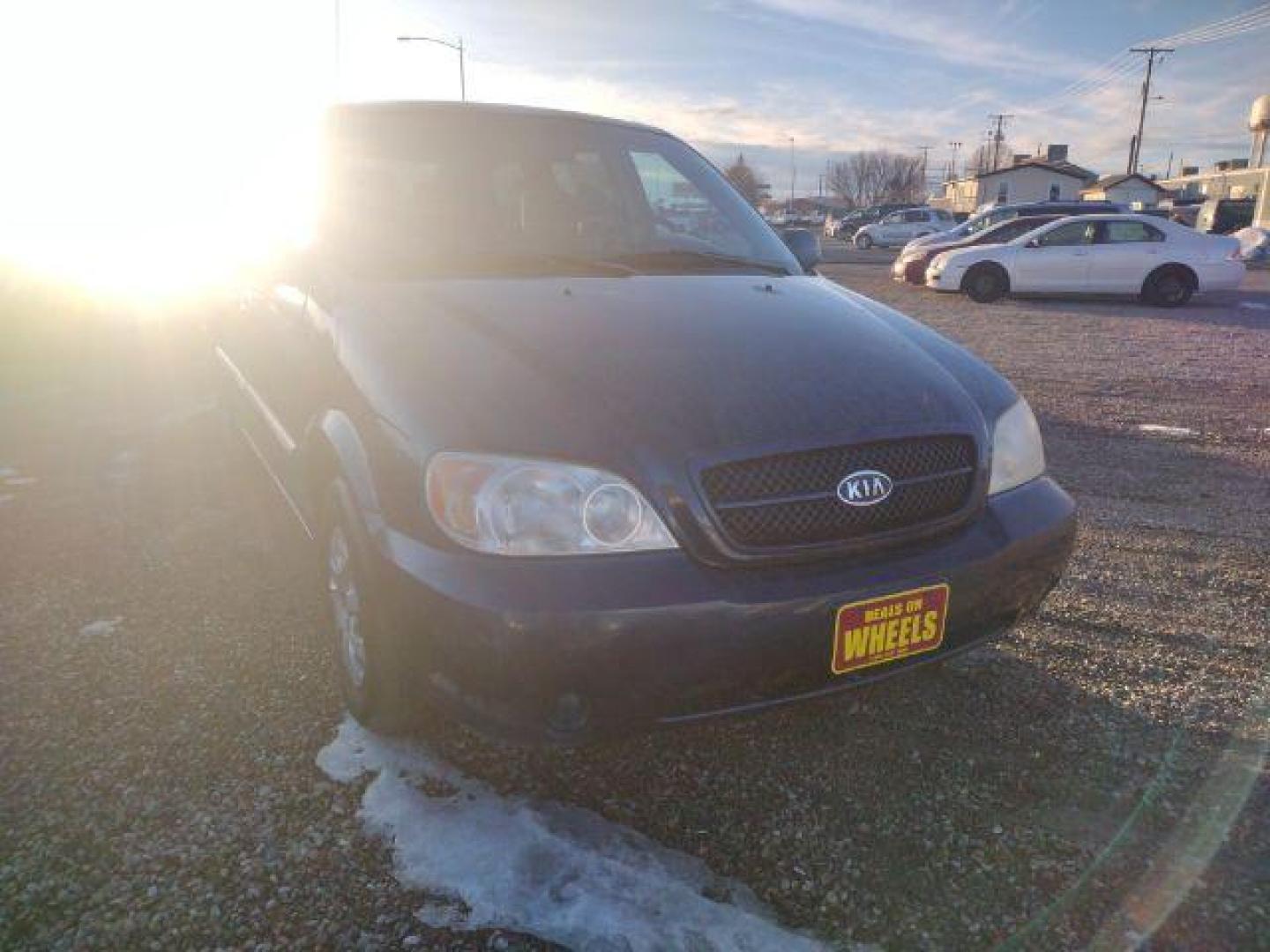 2004 Kia Sedona LX (KNDUP131X46) with an 3.5L V6 DOHC 16V engine, 5-Speed Automatic transmission, located at 4801 10th Ave S,, Great Falls, MT, 59405, (406) 564-1505, 0.000000, 0.000000 - Photo#6