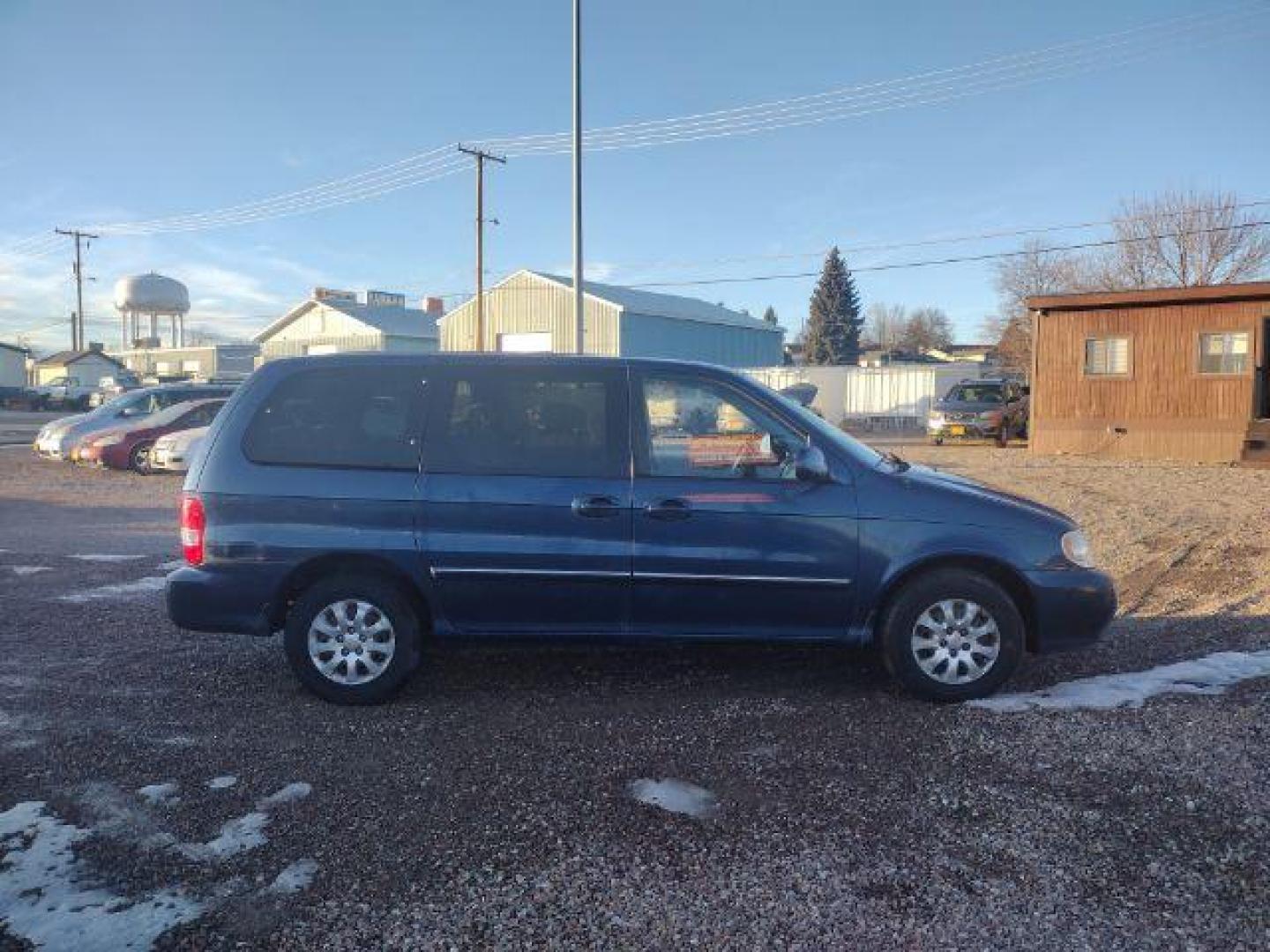 2004 Kia Sedona LX (KNDUP131X46) with an 3.5L V6 DOHC 16V engine, 5-Speed Automatic transmission, located at 4801 10th Ave S,, Great Falls, MT, 59405, (406) 564-1505, 0.000000, 0.000000 - Photo#5