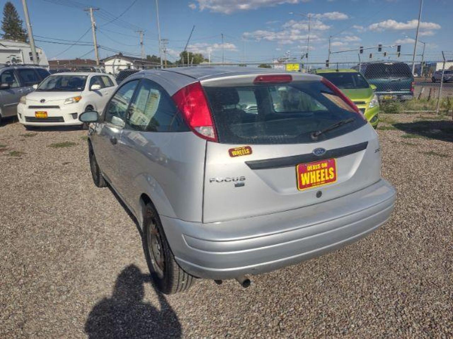 2005 Ford Focus ZX3 SE (3FAFP31N95R) with an 2.0L L4 DOHC 16V engine, located at 4801 10th Ave S,, Great Falls, MT, 59405, (406) 564-1505, 0.000000, 0.000000 - Photo#2