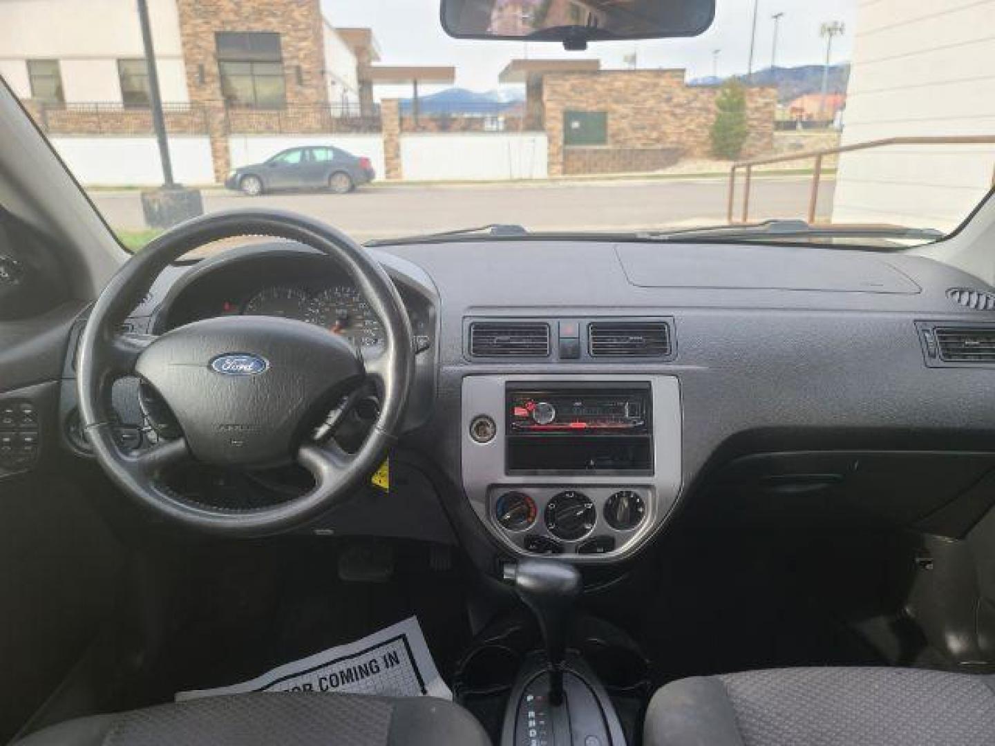 2005 CD Silver Metallic Ford Focus ZX5 SE (3FAFP37N45R) with an 2.0L L4 DOHC 16V engine, located at 1800 West Broadway, Missoula, 59808, (406) 543-1986, 46.881348, -114.023628 - Photo#7