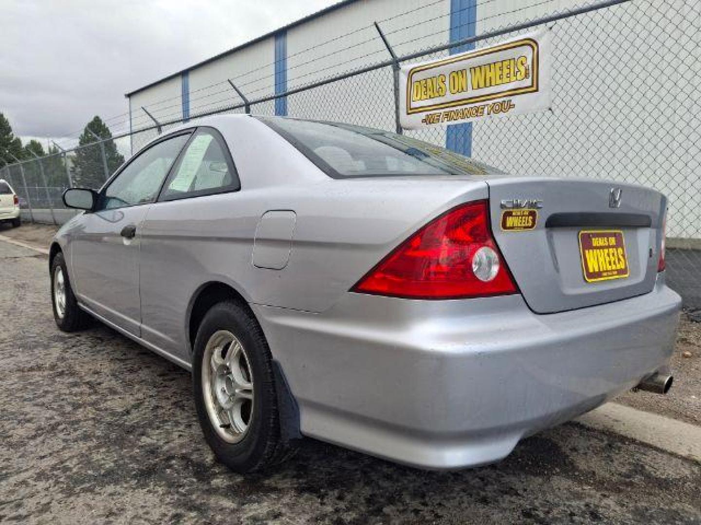 2005 Honda Civic VP Coupe w/ Front Si (1HGEM21385L) with an 1.7L L4 SOHC 16V engine, 5-Speed Manual transmission, located at 1800 West Broadway, Missoula, 59808, (406) 543-1986, 46.881348, -114.023628 - Photo#5