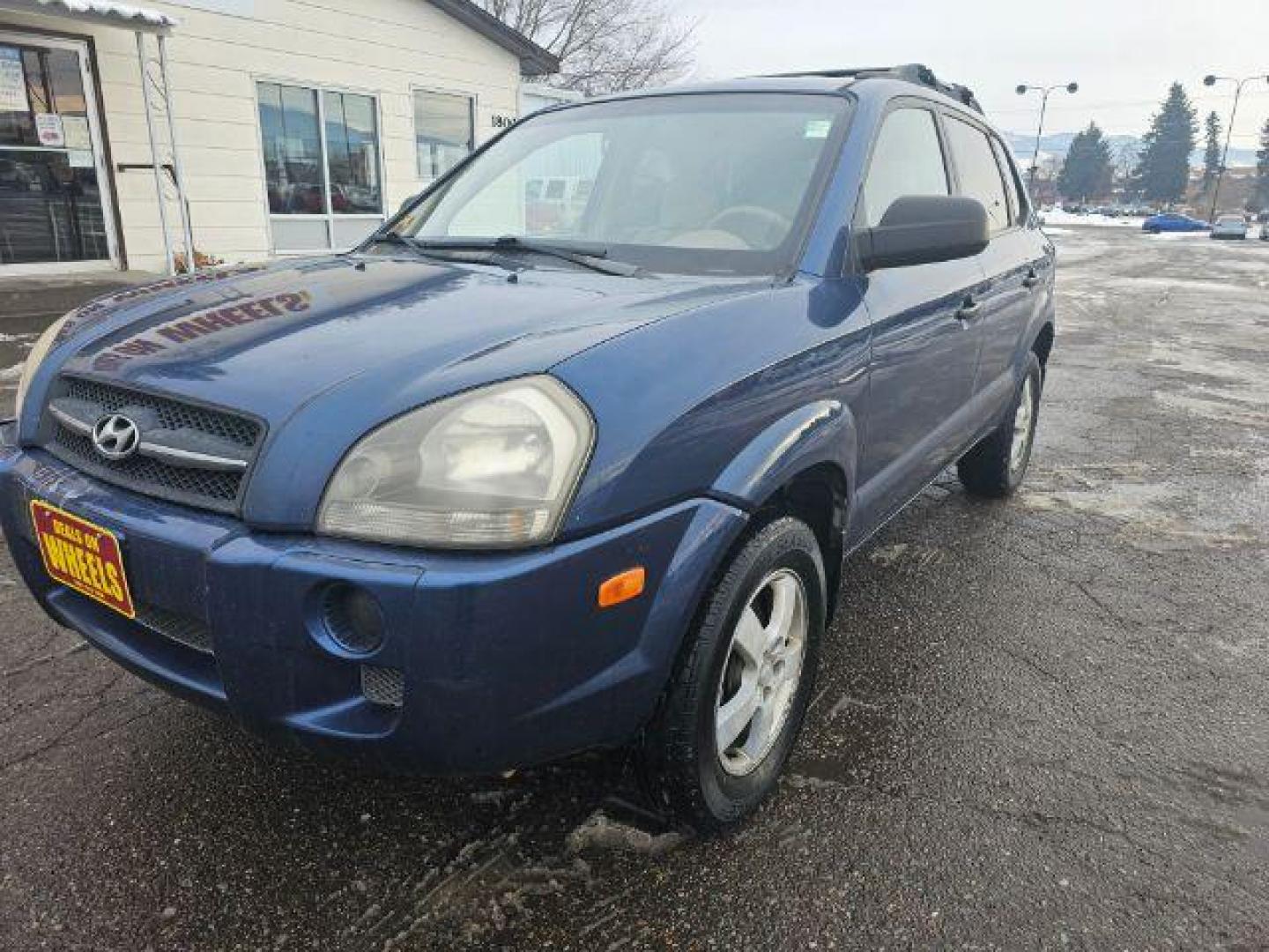 2005 Hyundai Tucson GL 2.0 4WD (KM8JM72BX5U) with an 2.0L L4 DOHC 16V engine, 5-Speed Manual transmission, located at 1800 West Broadway, Missoula, 59808, (406) 543-1986, 46.881348, -114.023628 - Photo#0