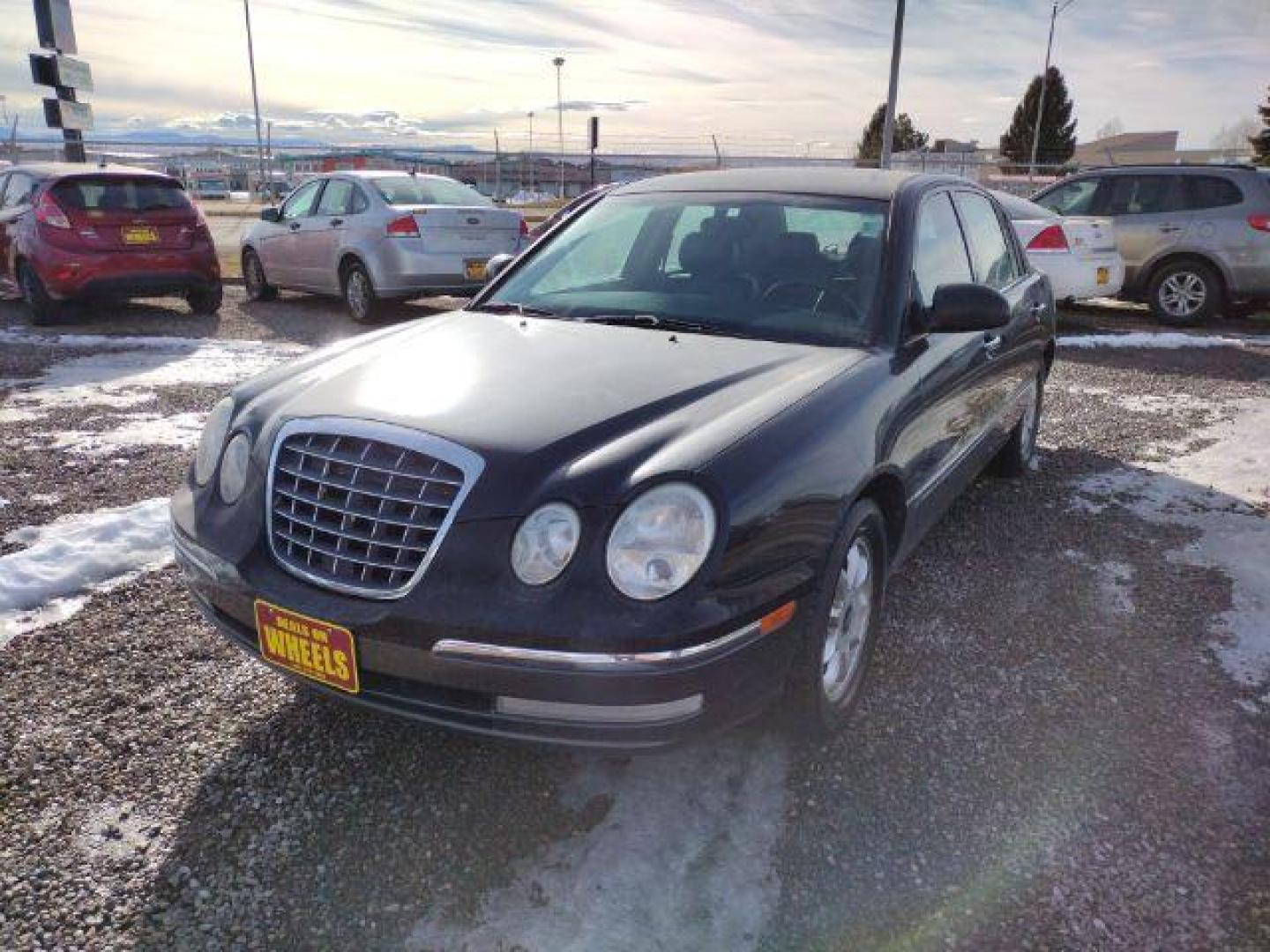 2005 Kia Amanti Sedan (KNALD124X55) with an 3.5L V6 DOHC 24V engine, 5-Speed Automatic transmission, located at 4801 10th Ave S,, Great Falls, MT, 59405, (406) 564-1505, 0.000000, 0.000000 - Photo#0