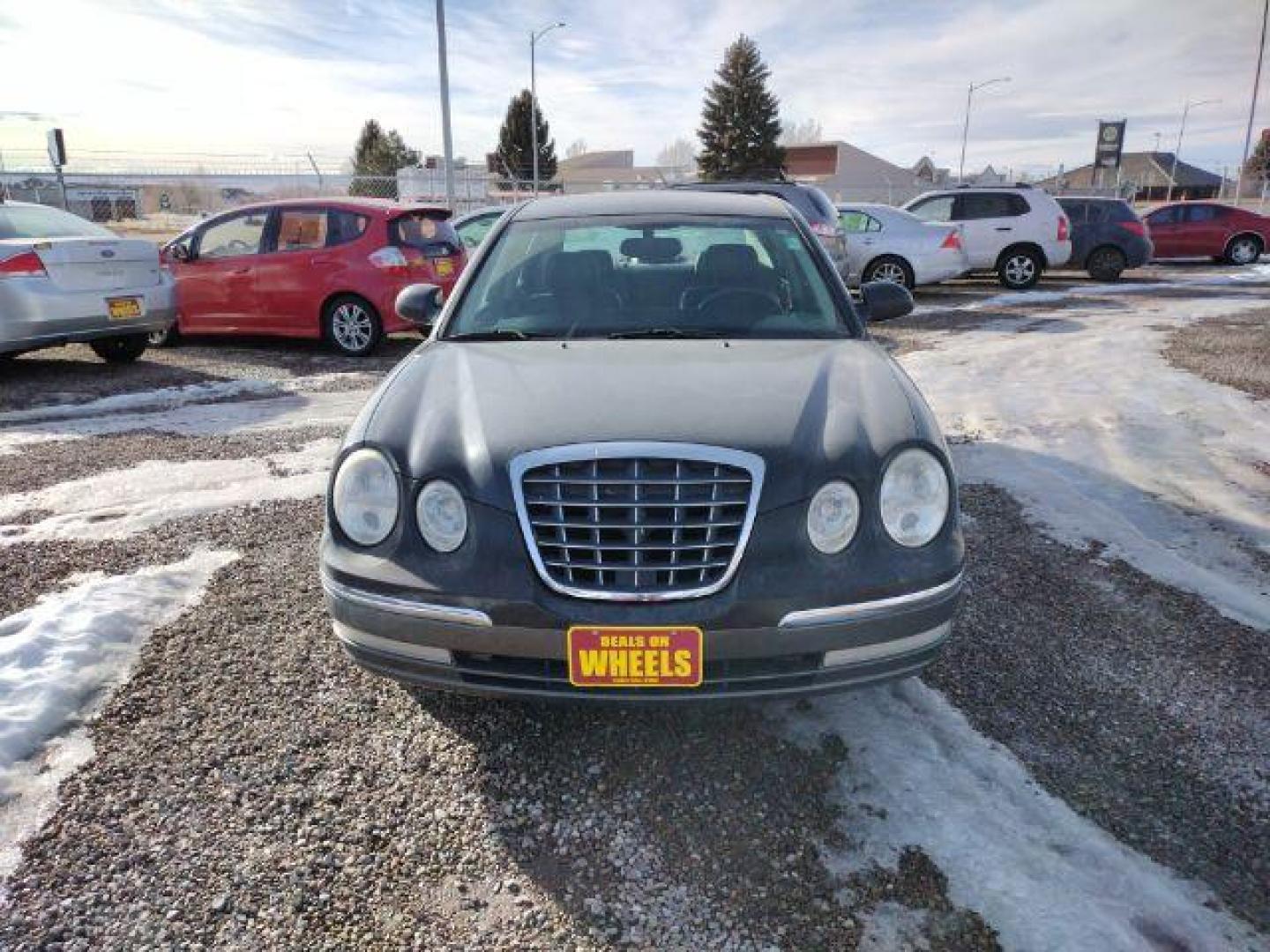 2005 Kia Amanti Sedan (KNALD124X55) with an 3.5L V6 DOHC 24V engine, 5-Speed Automatic transmission, located at 4801 10th Ave S,, Great Falls, MT, 59405, (406) 564-1505, 0.000000, 0.000000 - Photo#5