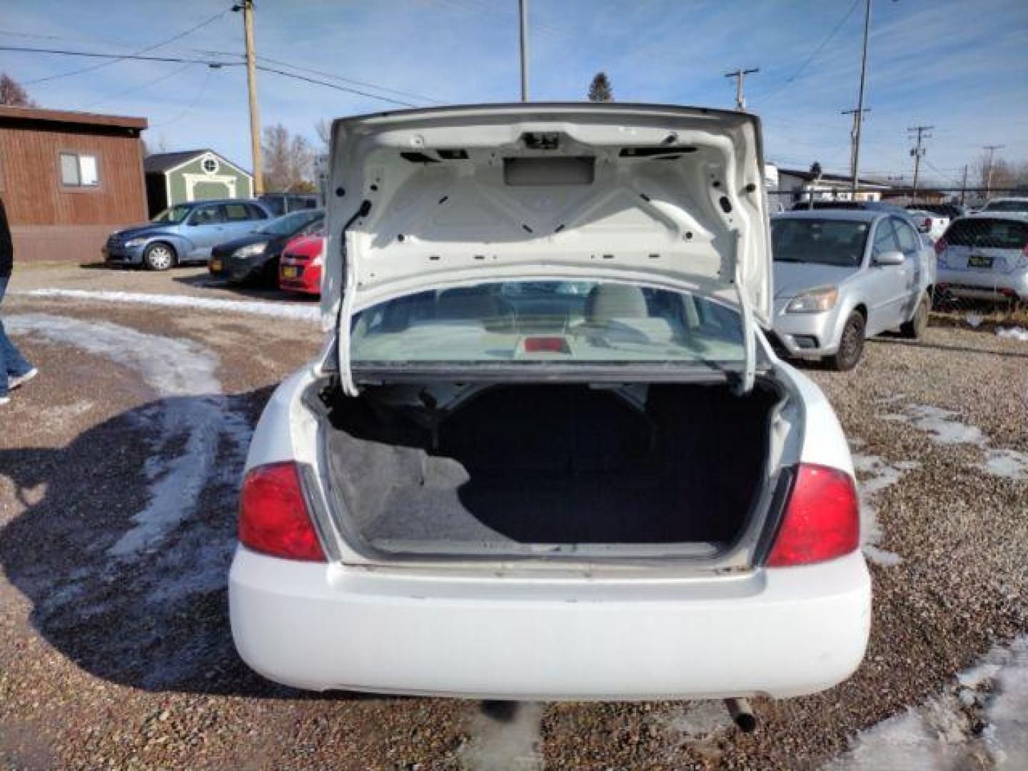 2005 Nissan Sentra 1.8 S (3N1CB51A35L) with an 1.8L L4 DOHC 16V engine, located at 4801 10th Ave S,, Great Falls, MT, 59405, (406) 564-1505, 0.000000, 0.000000 - Photo#12