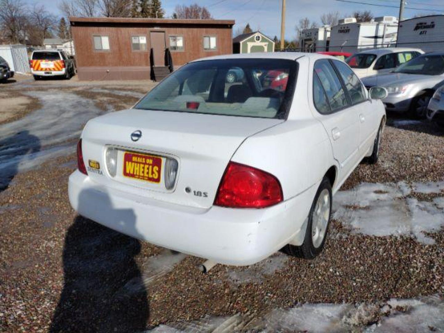 2005 Nissan Sentra 1.8 S (3N1CB51A35L) with an 1.8L L4 DOHC 16V engine, located at 4801 10th Ave S,, Great Falls, MT, 59405, (406) 564-1505, 0.000000, 0.000000 - Photo#4