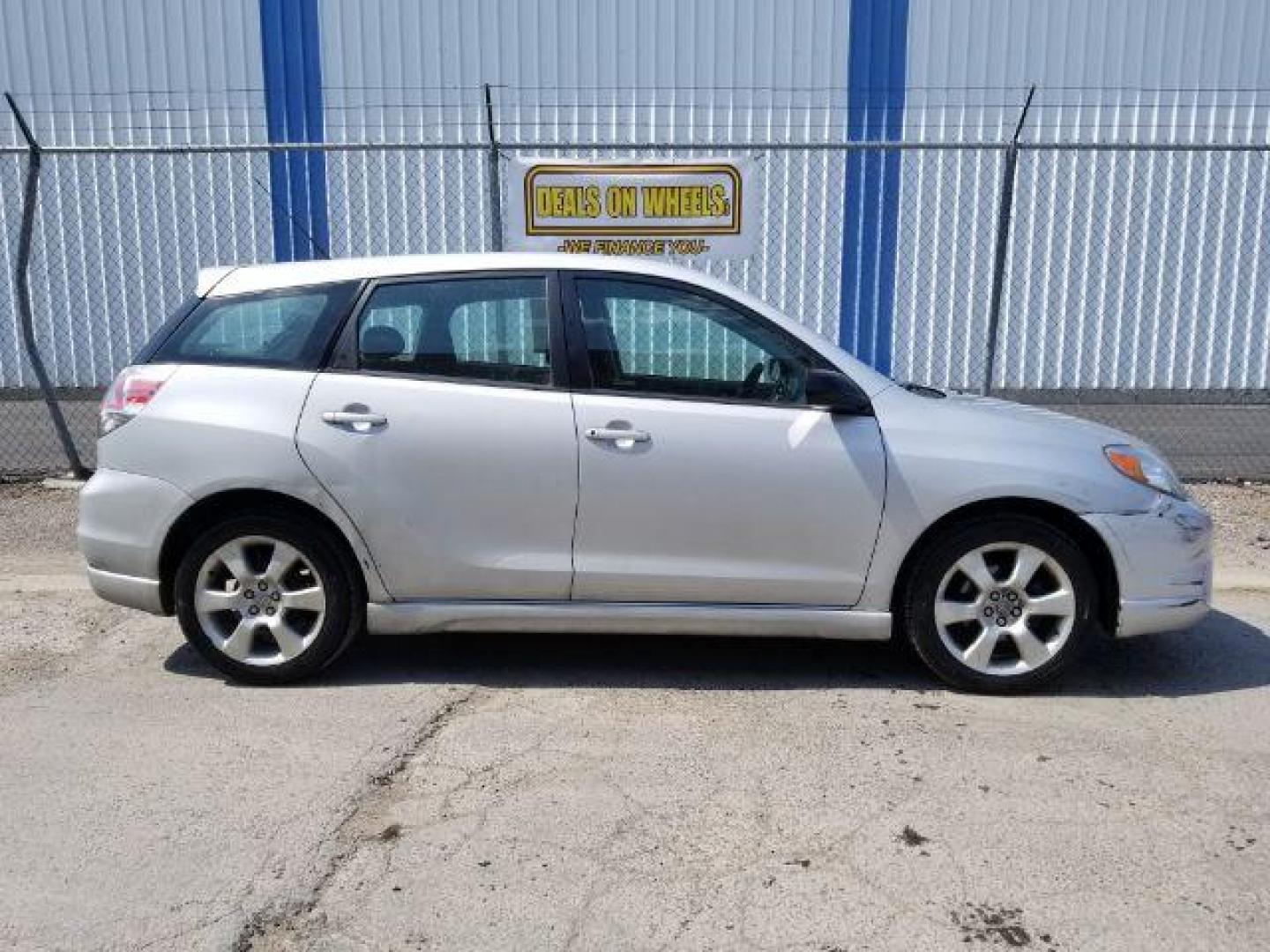 2005 Toyota Matrix XR 2WD (2T1KR32E85C) with an 1.8L L4 DOHC 16V engine, located at 1821 N Montana Ave., Helena, MT, 59601, 0.000000, 0.000000 - Photo#5