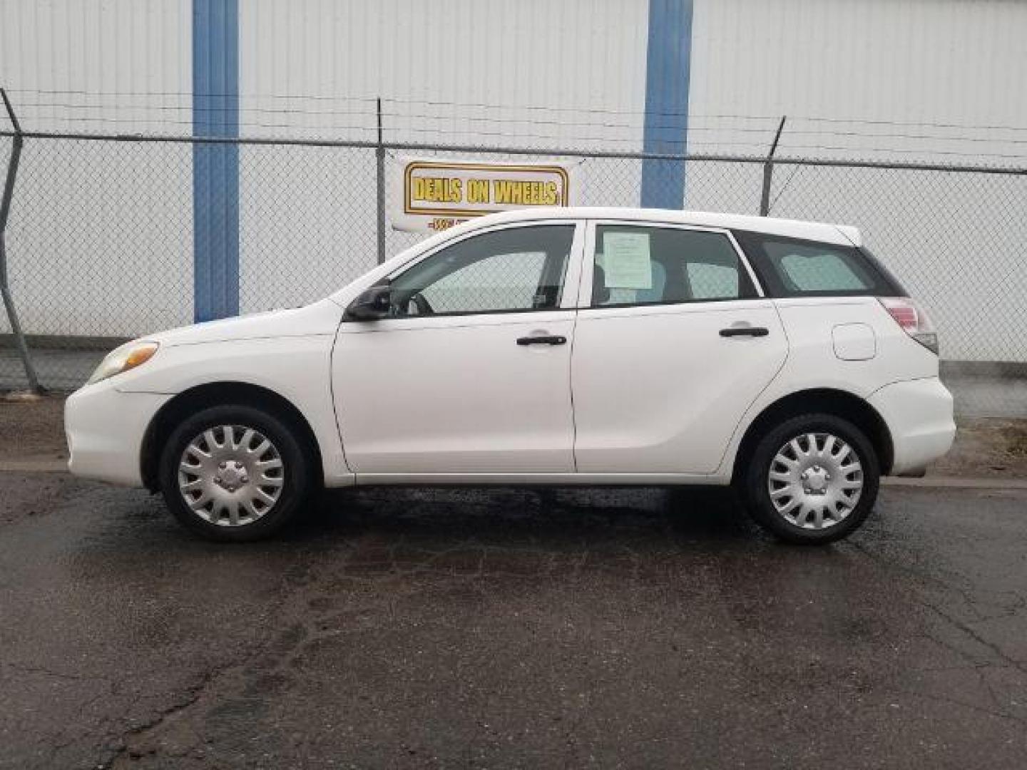 2005 Toyota Matrix 4WD (2T1LR32E55C) with an 1.8L L4 DOHC 16V engine, 4-Speed Automatic transmission, located at 1821 N Montana Ave., Helena, MT, 59601, 0.000000, 0.000000 - Photo#6