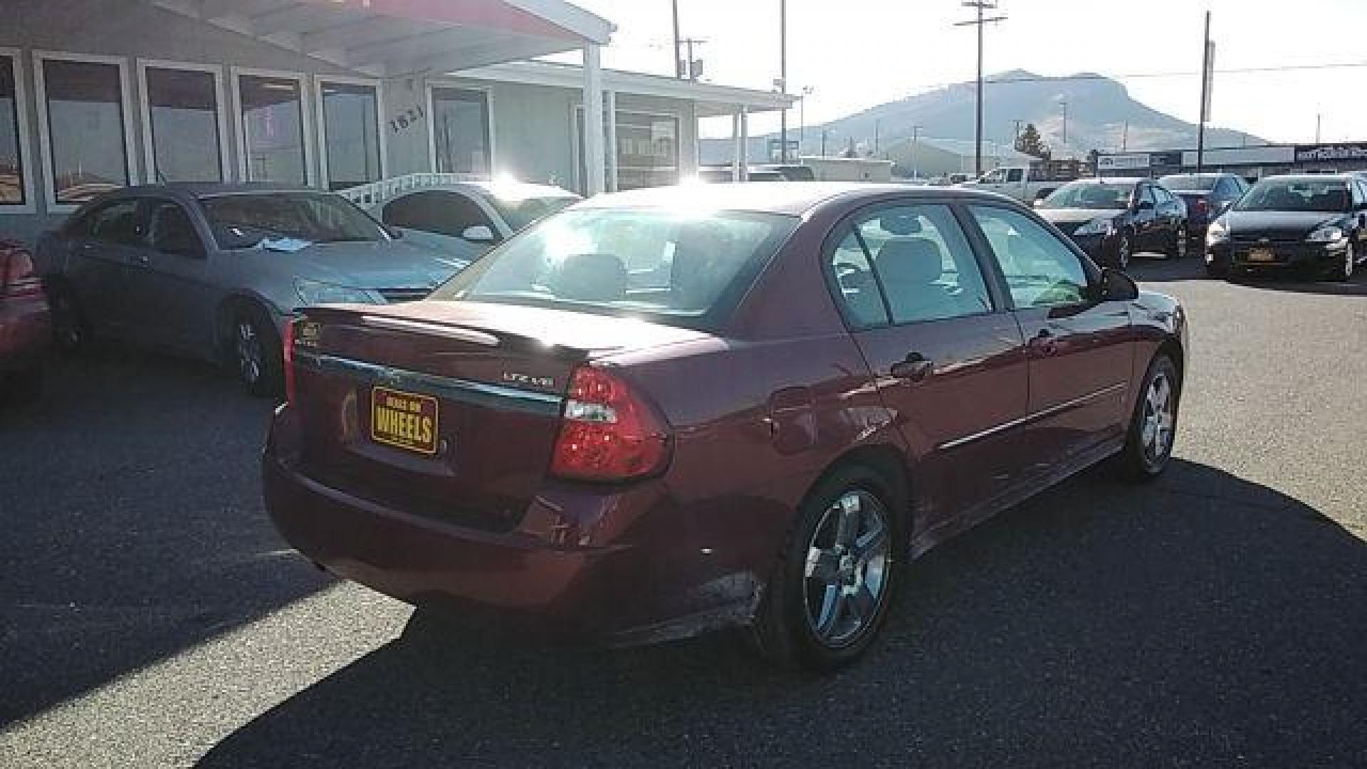 2006 Chevrolet Malibu LTZ (1G1ZU53886F) with an 3.5L V6 OHV 12V engine, 4-Speed Automatic transmission, located at 1821 N Montana Ave., Helena, MT, 59601, 0.000000, 0.000000 - Photo#4