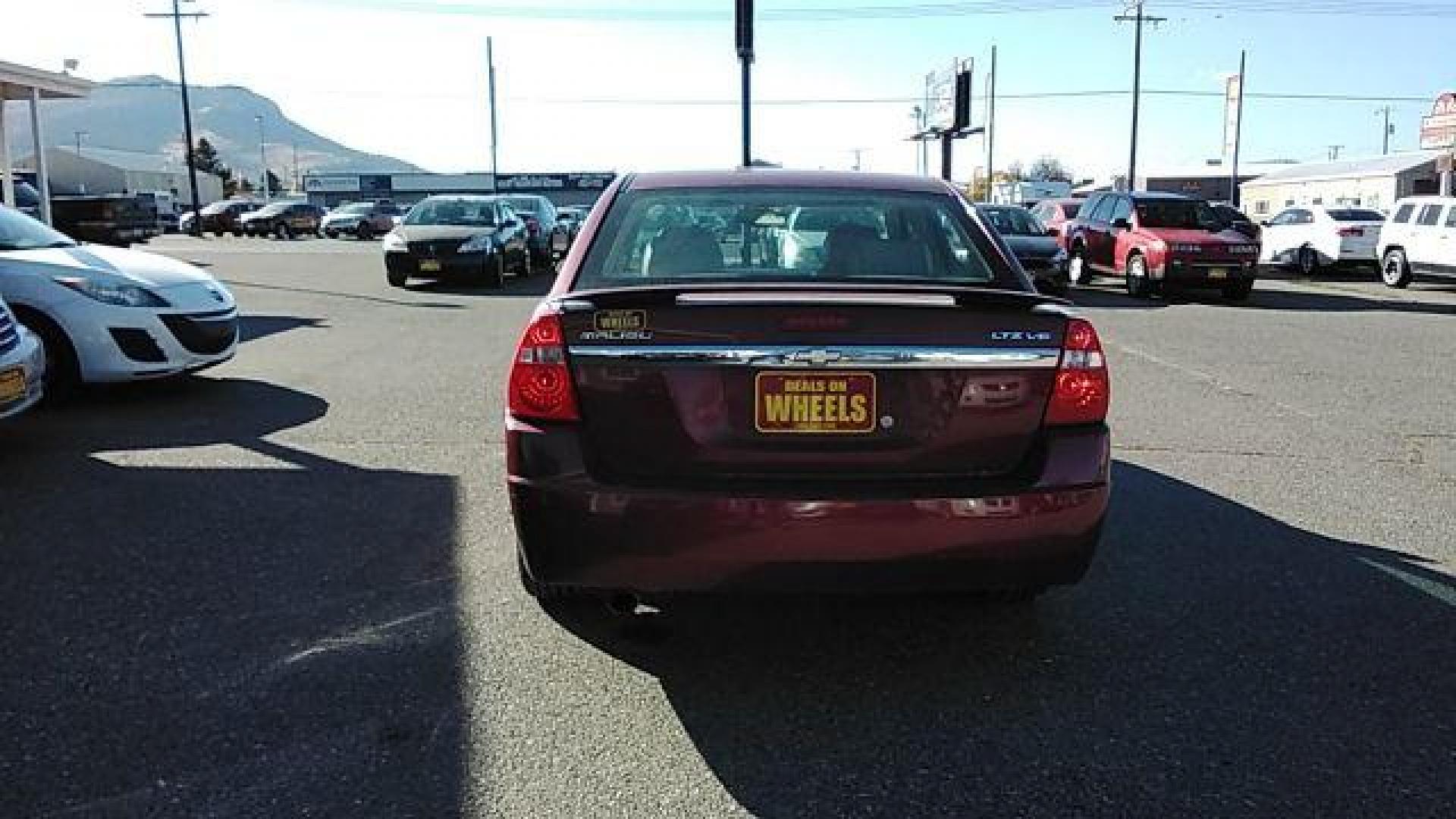 2006 Chevrolet Malibu LTZ (1G1ZU53886F) with an 3.5L V6 OHV 12V engine, 4-Speed Automatic transmission, located at 1821 N Montana Ave., Helena, MT, 59601, 0.000000, 0.000000 - Photo#5