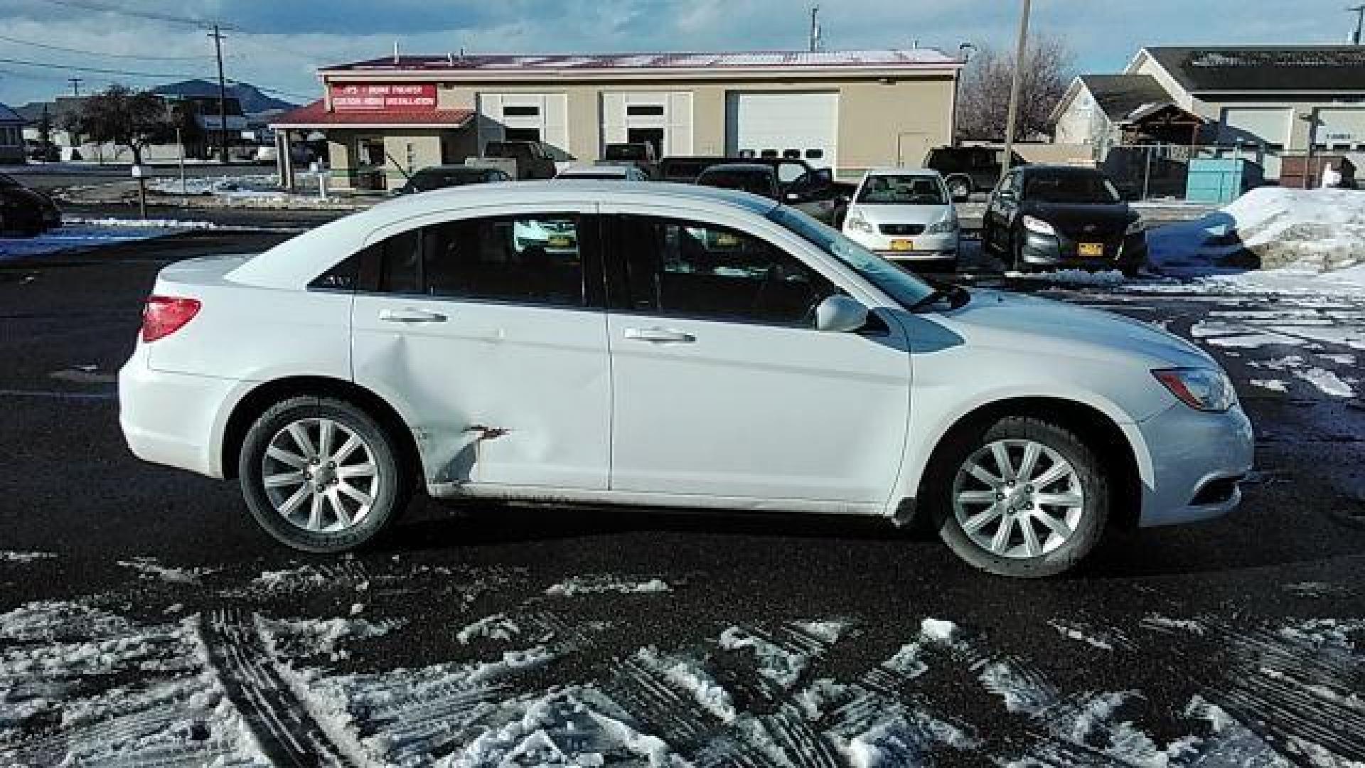 2006 Chrysler PT Cruiser Base (3A4FY48B96T) with an 2.4L L4 DOHC 16V engine, located at 1821 N Montana Ave., Helena, MT, 59601, 0.000000, 0.000000 - Photo#12