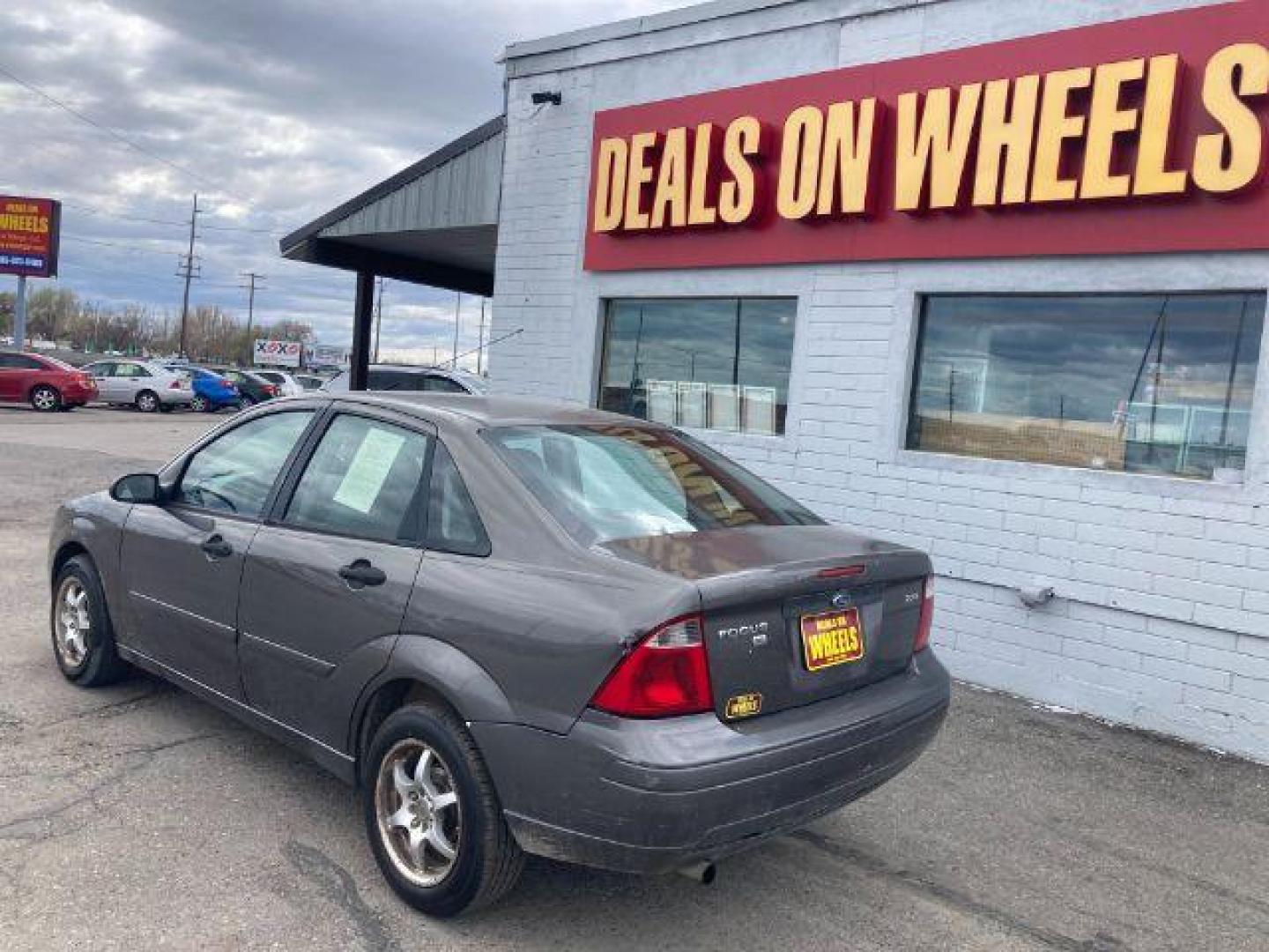 2006 Ford Focus ZX4 SE (1FAFP34N86W) with an 2.0L L4 DOHC 16V engine, located at 4047 Montana Ave., Billings, MT, 59101, 45.770847, -108.529800 - Photo#3