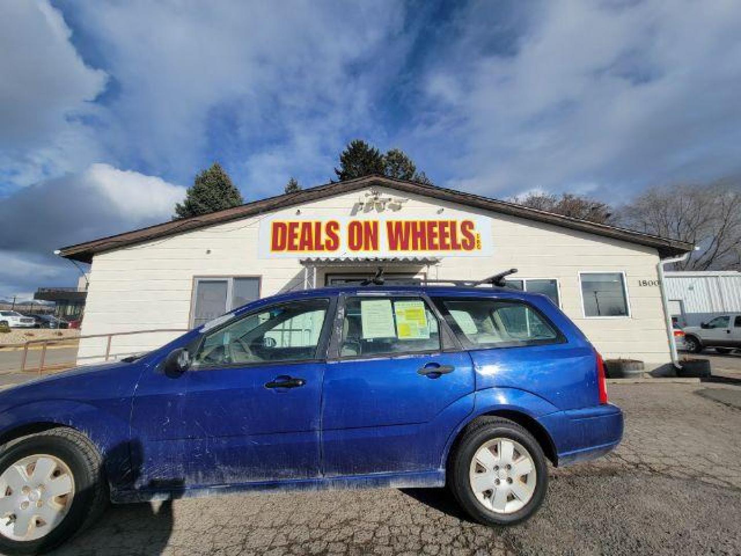 2006 Ford Focus Wagon ZXW SE (1FAFP36N16W) with an 2.0L L4 DOHC 16V engine, located at 1800 West Broadway, Missoula, 59808, (406) 543-1986, 46.881348, -114.023628 - Photo#7