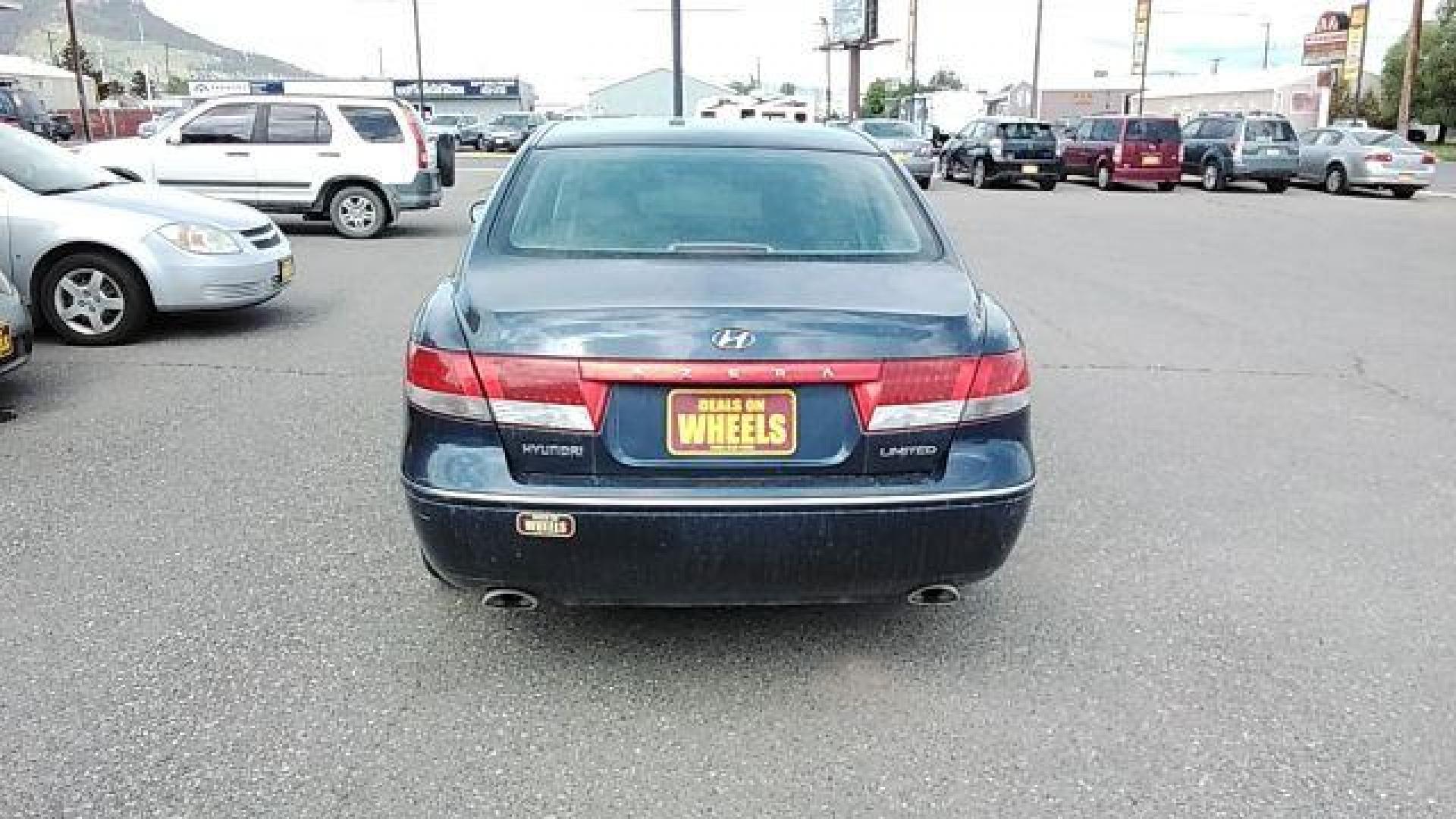 2006 BLUE HYUNDAI AZERA Limited (KMHFC46F76A) , located at 1821 N Montana Ave., Helena, MT, 59601, 0.000000, 0.000000 - Photo#5