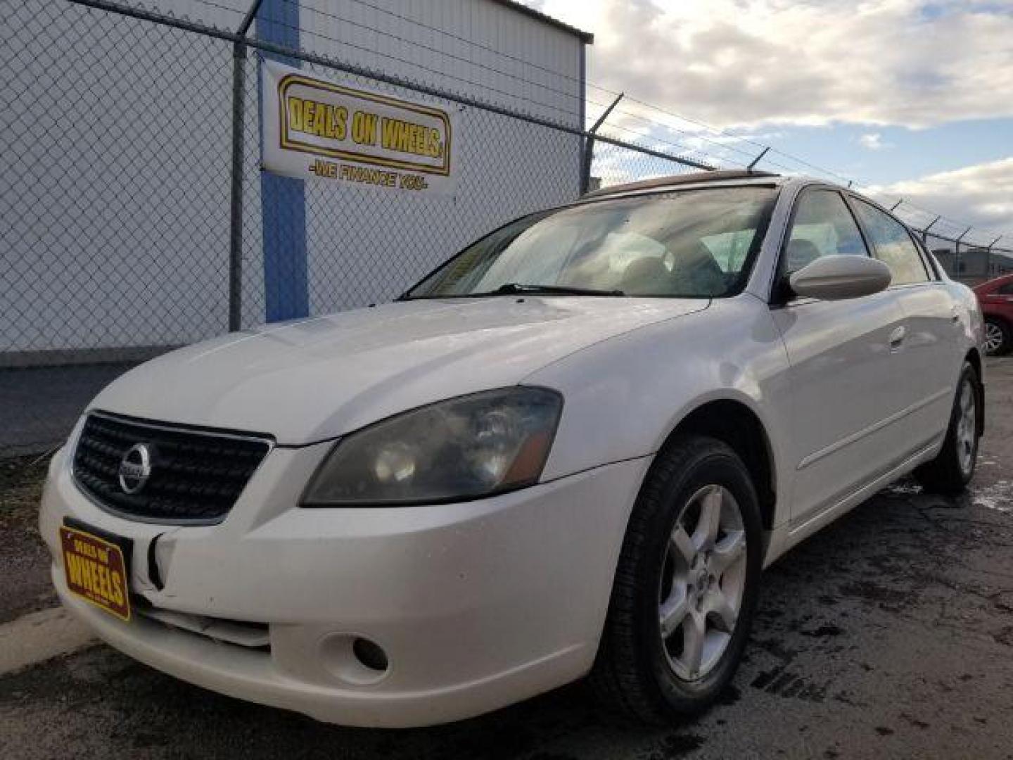 2006 Nissan Altima 3.5 SE (1N4BL11D46N) with an 3.5L V6 DOHC 24V engine, located at 601 E. Idaho St., Kalispell, MT, 59901, 0.000000, 0.000000 - Photo#0