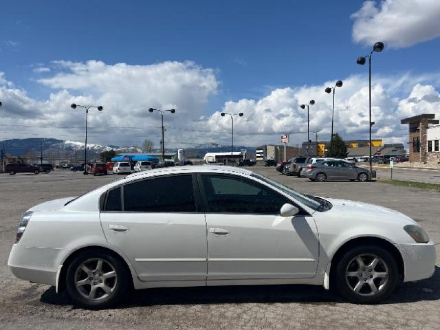 2006 Nissan Altima 2.5 (1N4AL11D46N) with an 2.5L L4 DOHC 16V engine, Automatic transmissi transmission, located at 1800 West Broadway, Missoula, 59808, (406) 543-1986, 46.881348, -114.023628 - Photo#3