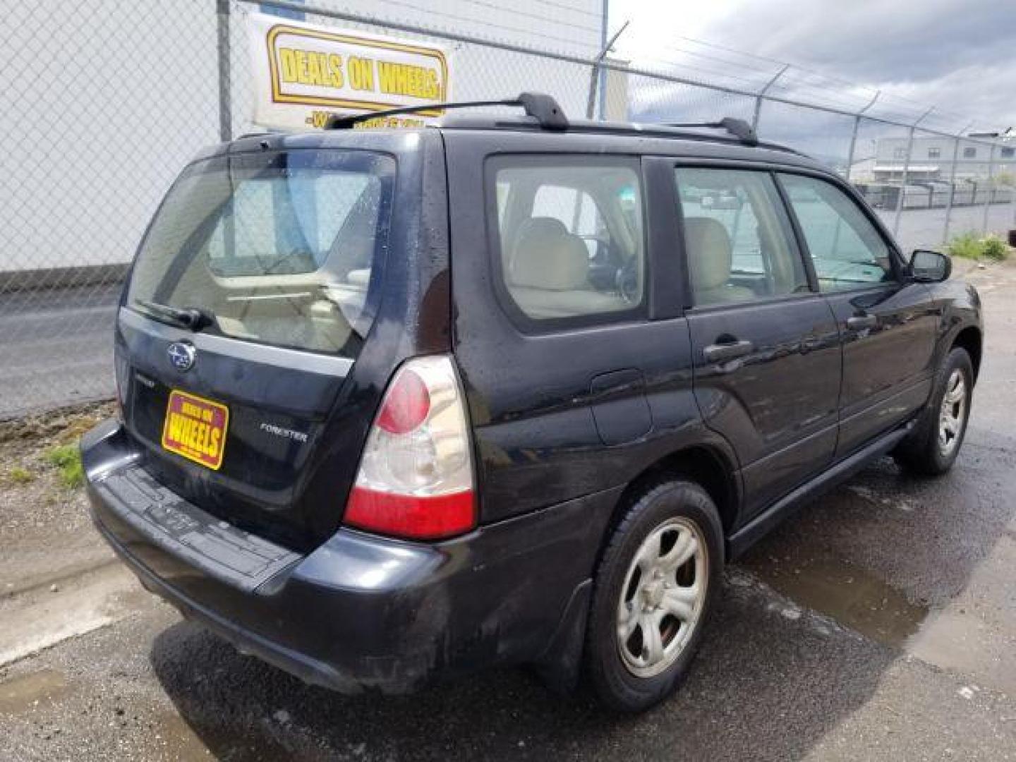 2006 Subaru Forester 2.5X (JF1SG63636H) with an 2.5L H4 SOHC 16V engine, 4-Speed Automatic transmission, located at 4801 10th Ave S,, Great Falls, MT, 59405, (406) 564-1505, 0.000000, 0.000000 - Photo#4