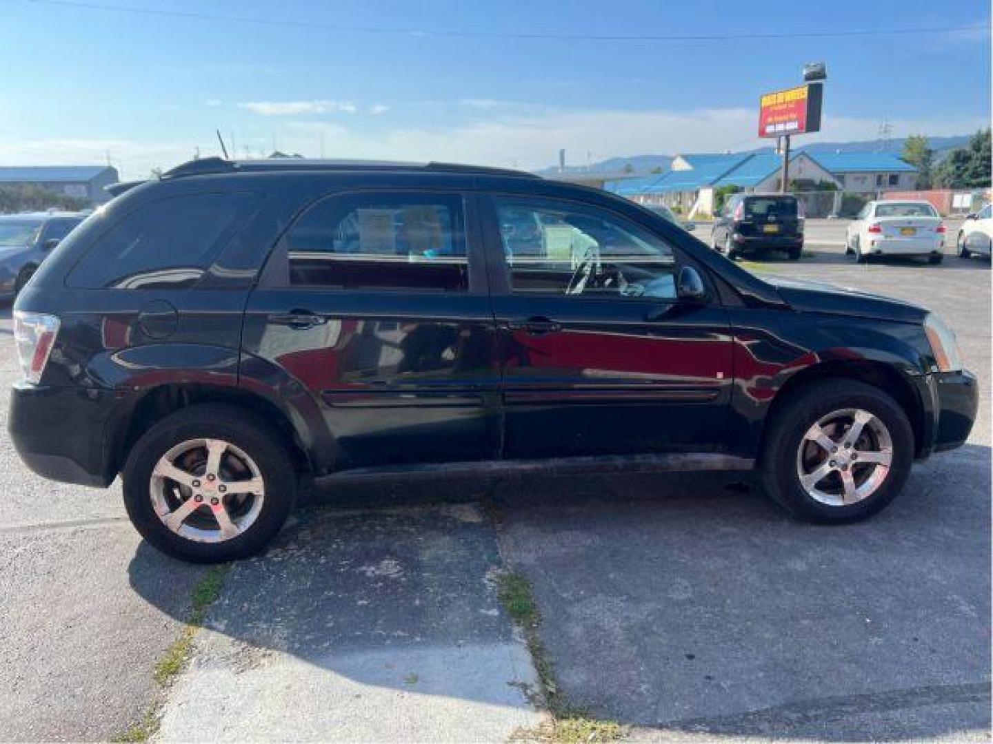 2007 Chevrolet Equinox LT1 AWD (2CNDL73F276) with an 3.4L V6 OHV 12V engine, 5-Speed Automatic transmission, located at 601 E. Idaho St., Kalispell, MT, 59901, 0.000000, 0.000000 - Photo#5