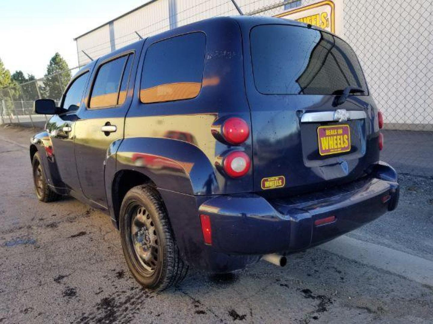 2007 Chevrolet HHR LS (3GNDA13D97S) with an 2.2L L4 DOHC 16V engine, 4-Speed Automatic transmission, located at 4801 10th Ave S,, Great Falls, MT, 59405, (406) 564-1505, 0.000000, 0.000000 - Photo#5