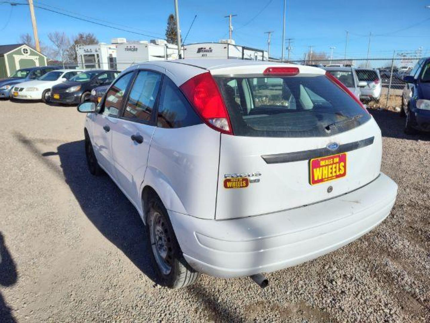 2007 Ford Focus ZX5 SE (1FAHP37N67W) with an 2.0L L4 DOHC 16V engine, located at 4801 10th Ave S,, Great Falls, MT, 59405, (406) 564-1505, 0.000000, 0.000000 - Photo#2