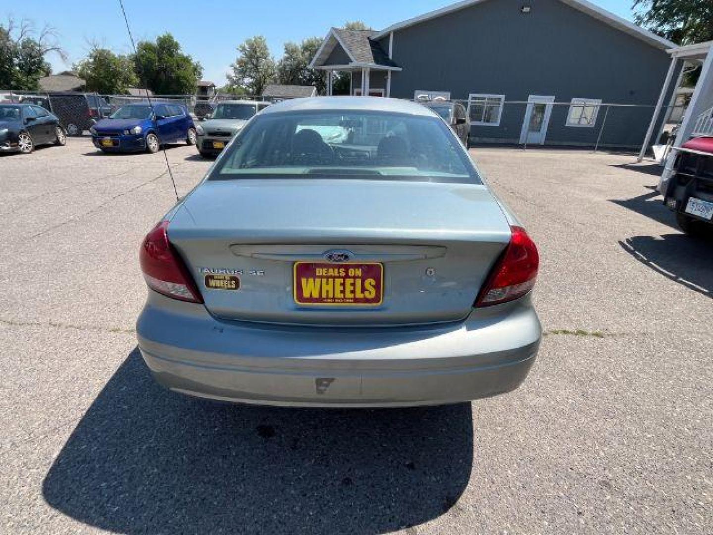 2007 Green Ford Taurus n/a (1FAFP53UX7A) with an 3.0 L engine, located at 1821 N Montana Ave., Helena, MT, 59601, 0.000000, 0.000000 - Photo#5