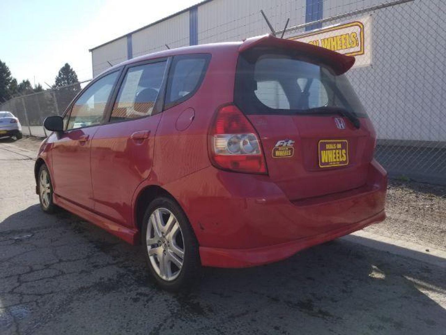 2007 Honda Fit Sport 5-Speed AT (JHMGD38687S) with an 1.5L L4 SOHC 16V engine, 5-Speed Automatic transmission, located at 4801 10th Ave S,, Great Falls, MT, 59405, (406) 564-1505, 0.000000, 0.000000 - Photo#3