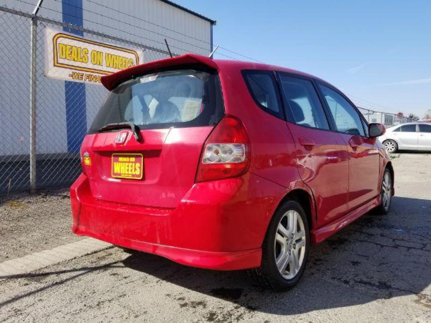 2007 Honda Fit Sport 5-Speed AT (JHMGD38687S) with an 1.5L L4 SOHC 16V engine, 5-Speed Automatic transmission, located at 4801 10th Ave S,, Great Falls, MT, 59405, (406) 564-1505, 0.000000, 0.000000 - Photo#4