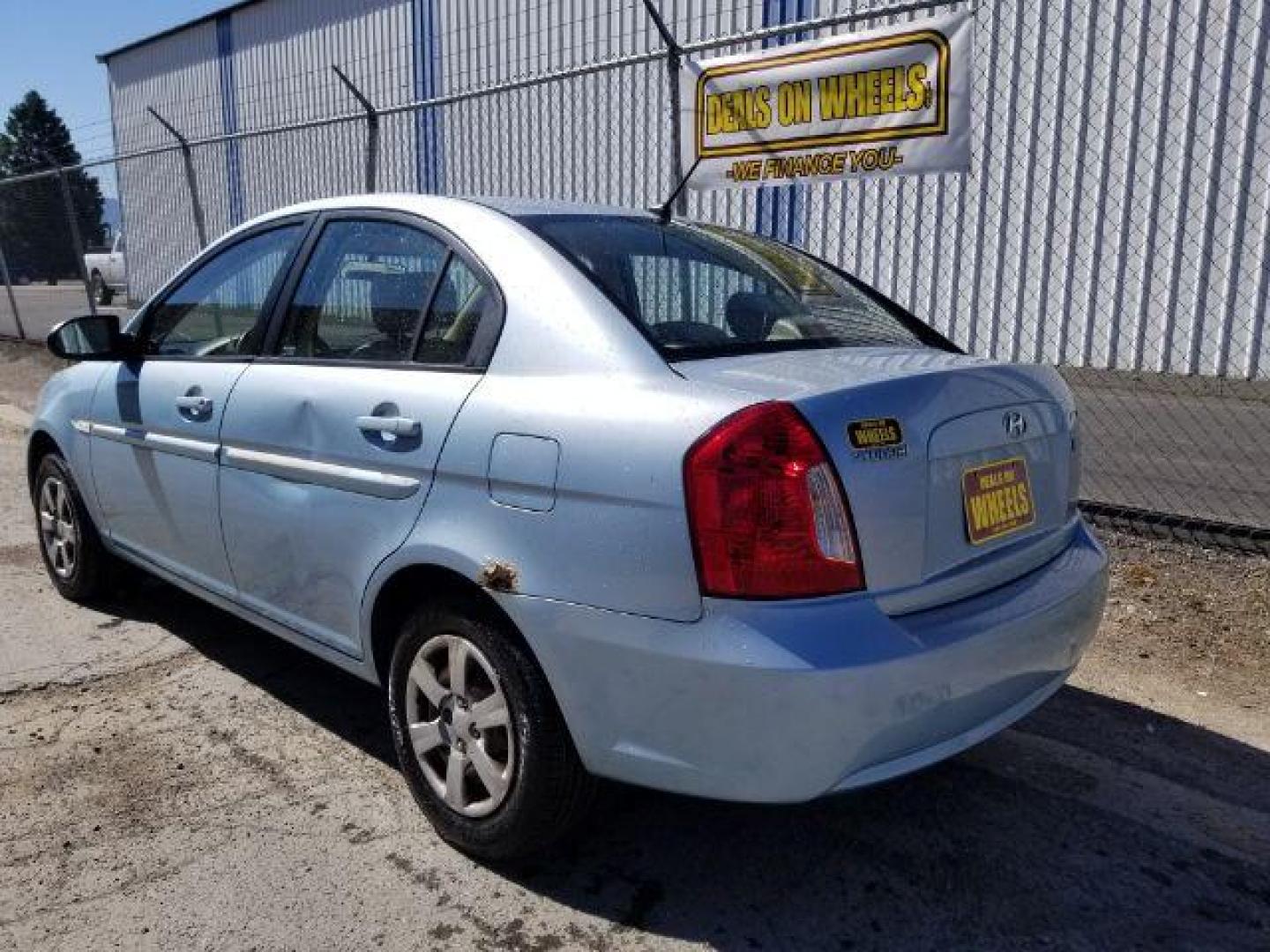 2007 Hyundai Accent GLS 4-Door (KMHCN46CX7U) with an 1.6L L4 DOHC 16V engine, located at 601 E. Idaho St., Kalispell, MT, 59901, 0.000000, 0.000000 - Photo#3