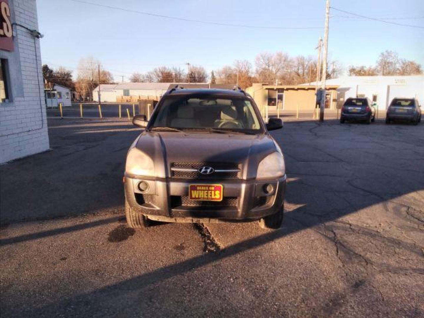 2007 Hyundai Tucson GLS 2.0 2WD (KM8JM12B67U) with an 2.0L L4 DOHC 16V engine, located at 4047 Montana Ave., Billings, MT, 59101, 45.770847, -108.529800 - Photo#1