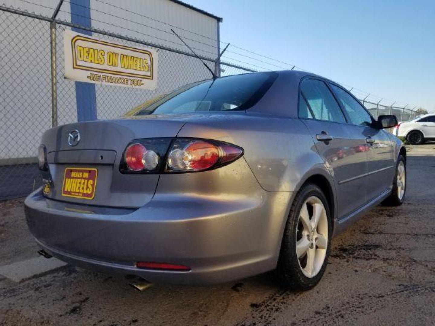 2007 Mazda Mazda6 i Sports Sedan Value Edition (1YVHP80C875) with an 2.3L L4 DOHC 16V engine, 5-Speed Automatic transmission, located at 1800 West Broadway, Missoula, 59808, (406) 543-1986, 46.881348, -114.023628 - Photo#4