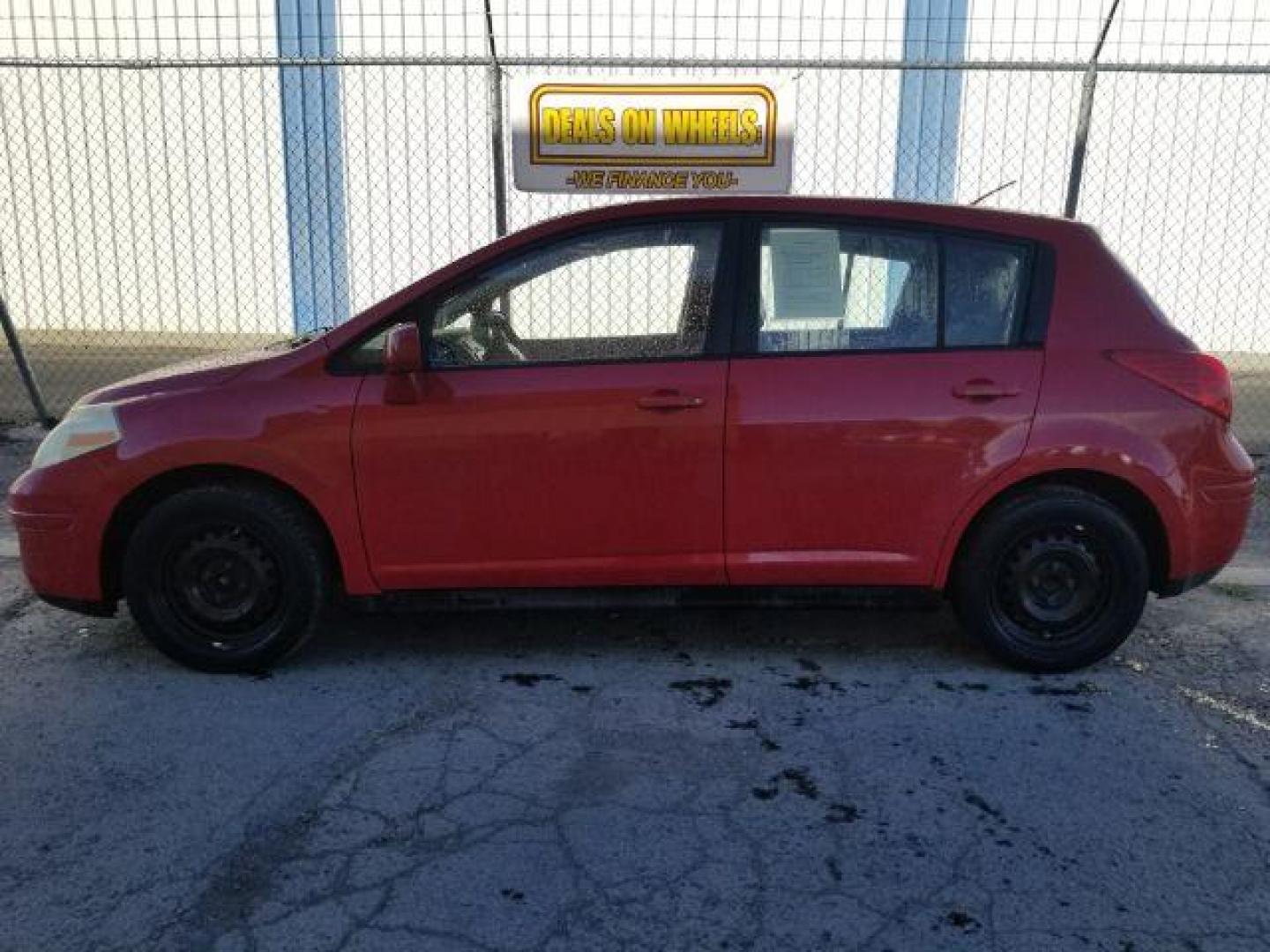 2007 Nissan Versa 1.8 SL (3N1BC13E57L) with an 1.8L L4 DOHC 16V engine, located at 4801 10th Ave S,, Great Falls, MT, 59405, (406) 564-1505, 0.000000, 0.000000 - Photo#2