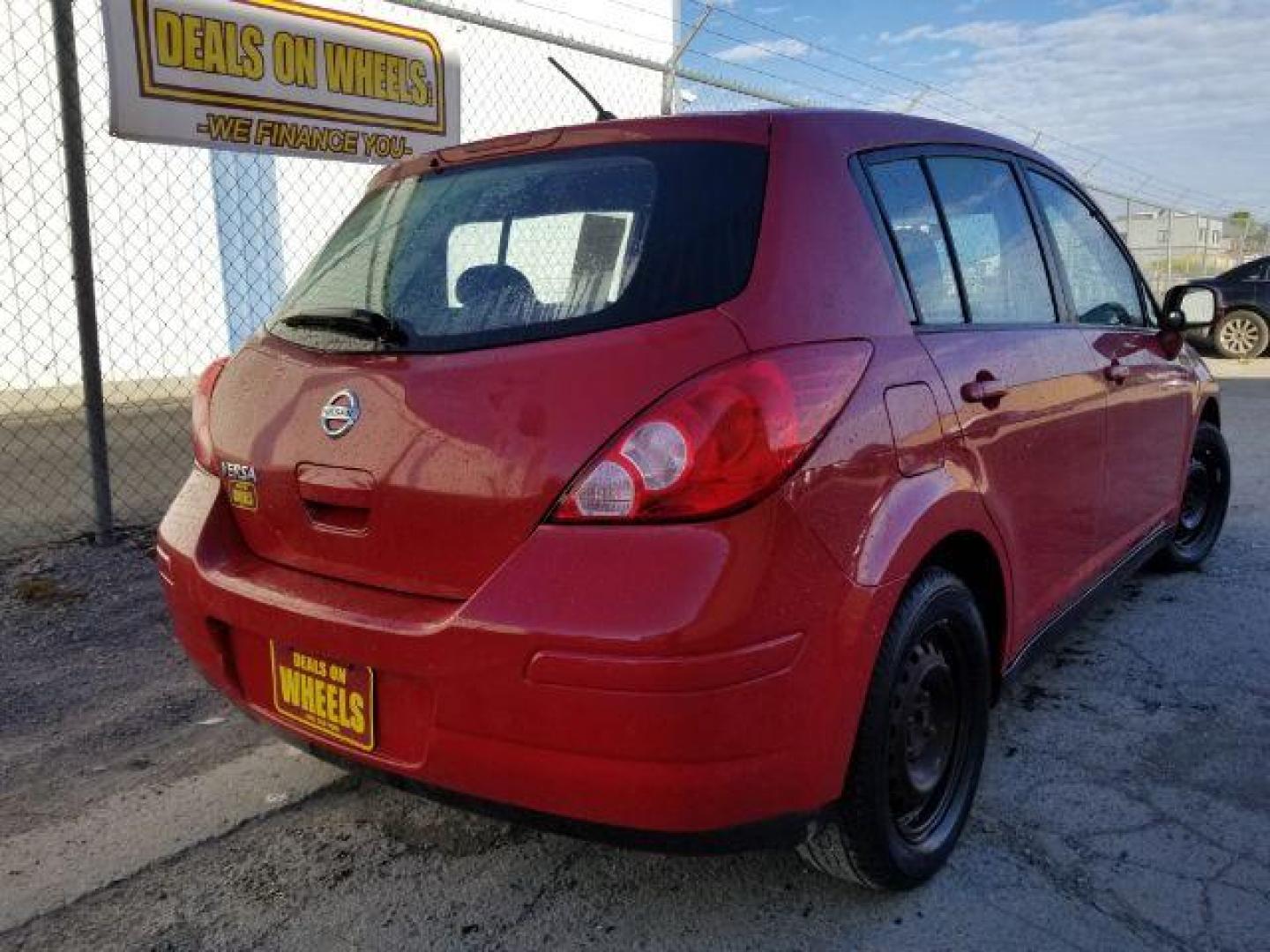 2007 Nissan Versa 1.8 SL (3N1BC13E57L) with an 1.8L L4 DOHC 16V engine, located at 4801 10th Ave S,, Great Falls, MT, 59405, (406) 564-1505, 0.000000, 0.000000 - Photo#4