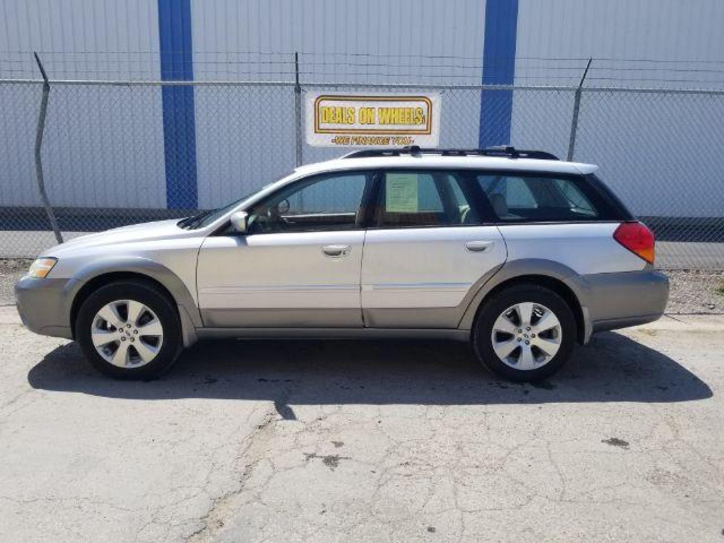 2007 Subaru Outback 2.5i Limited Wagon (4S4BP62C977) with an 2.5L H4 SOHC 16V engine, 4-Speed Automatic transmission, located at 1800 West Broadway, Missoula, 59808, (406) 543-1986, 46.881348, -114.023628 - Photo#2