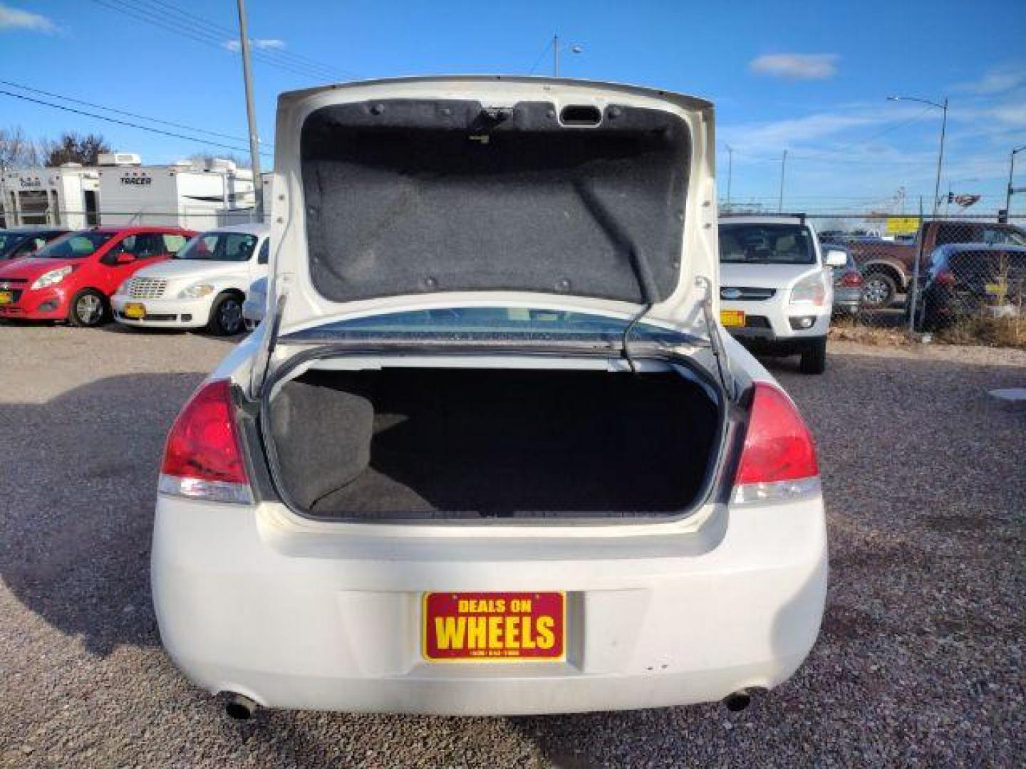 2008 Chevrolet Impala LTZ (2G1WU583081) with an 3.9L V6 OHV 12V FFV engine, 4-Speed Automatic transmission, located at 4801 10th Ave S,, Great Falls, MT, 59405, (406) 564-1505, 0.000000, 0.000000 - Photo#12