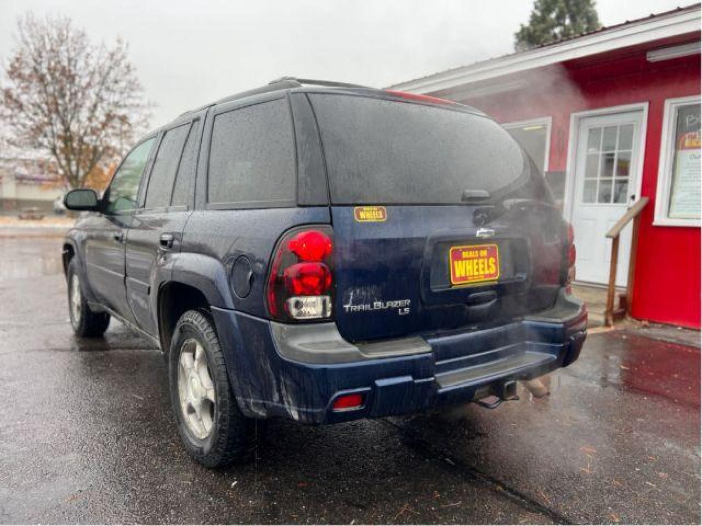 2008 Chevrolet TrailBlazer LT2 4WD (1GNDT13S182) with an 4.2L L6 DOHC 24V engine, 4-Speed Automatic transmission, located at 601 E. Idaho St., Kalispell, MT, 59901, 0.000000, 0.000000 - Photo#2