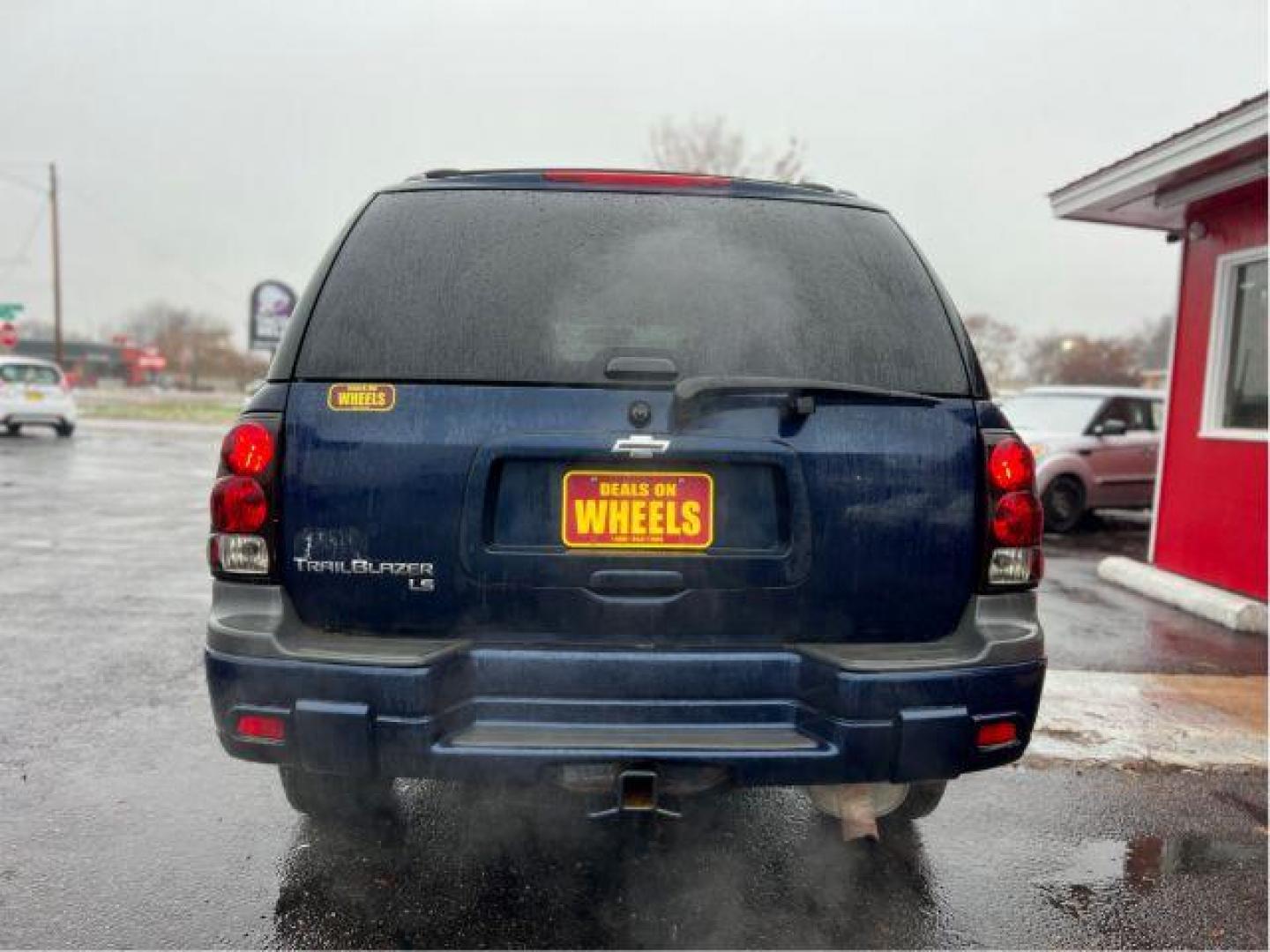 2008 Chevrolet TrailBlazer LT2 4WD (1GNDT13S182) with an 4.2L L6 DOHC 24V engine, 4-Speed Automatic transmission, located at 601 E. Idaho St., Kalispell, MT, 59901, 0.000000, 0.000000 - Photo#3