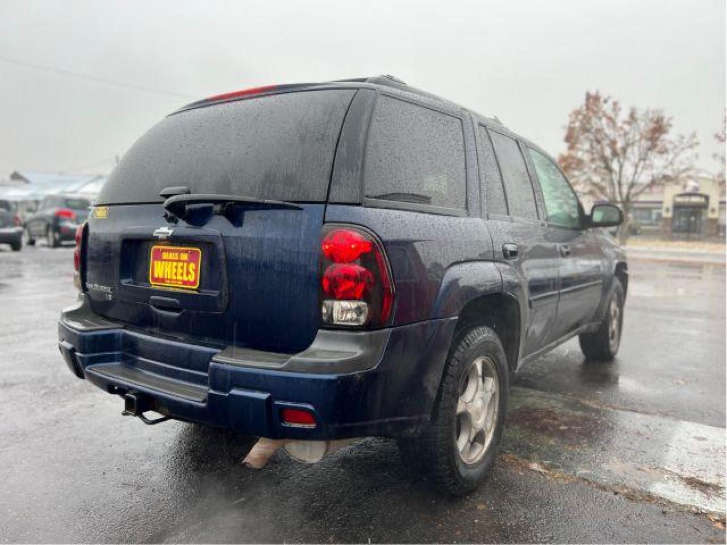 2008 Chevrolet TrailBlazer LT2 4WD (1GNDT13S182) with an 4.2L L6 DOHC 24V engine, 4-Speed Automatic transmission, located at 601 E. Idaho St., Kalispell, MT, 59901, 0.000000, 0.000000 - Photo#4