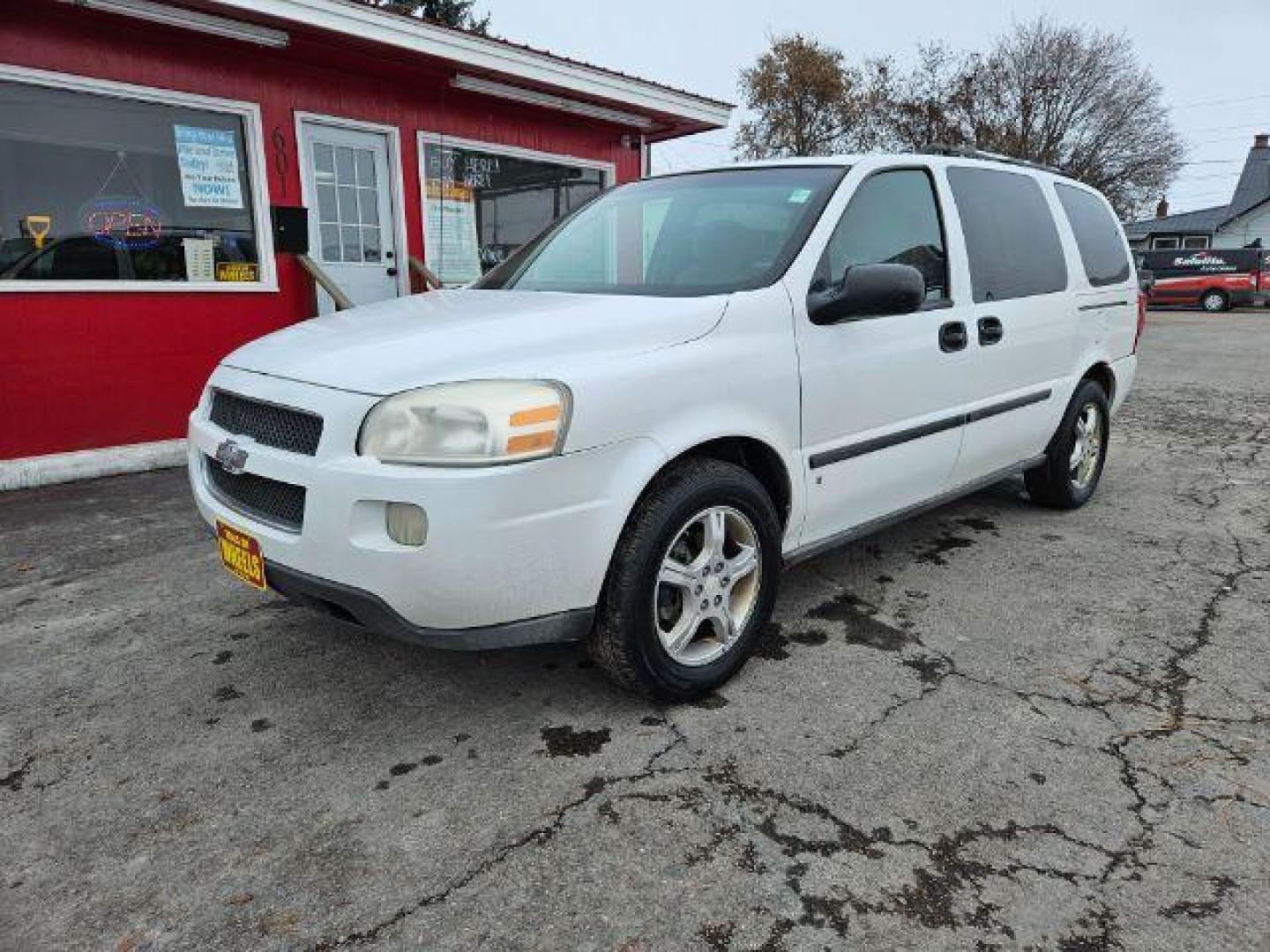 2008 Chevrolet Uplander LS Ext. 1LS (1GNDV23108D) with an 3.9L V6 DOHC 24V engine, 4-Speed Automatic transmission, located at 601 E. Idaho St., Kalispell, MT, 59901, 0.000000, 0.000000 - Photo#0