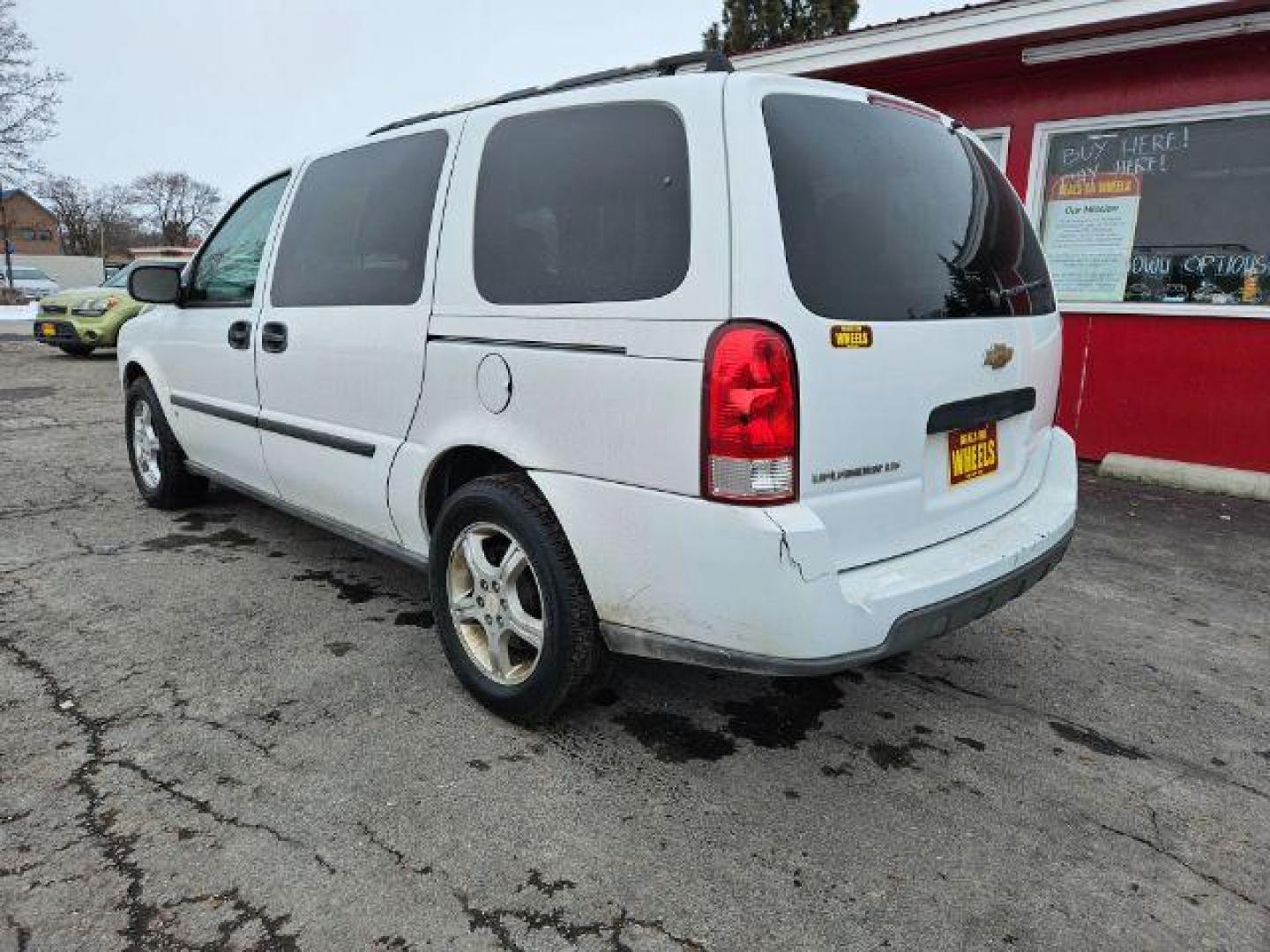 2008 Chevrolet Uplander LS Ext. 1LS (1GNDV23108D) with an 3.9L V6 DOHC 24V engine, 4-Speed Automatic transmission, located at 601 E. Idaho St., Kalispell, MT, 59901, 0.000000, 0.000000 - Photo#2