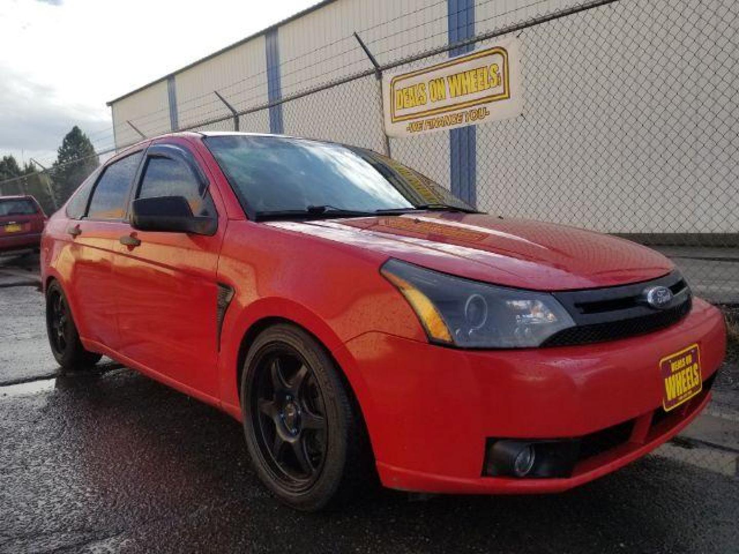 2008 Ford Focus SE Sedan (1FAHP35N18W) with an 2.0L L4 DOHC 16V engine, located at 1800 West Broadway, Missoula, 59808, (406) 543-1986, 46.881348, -114.023628 - Photo#10