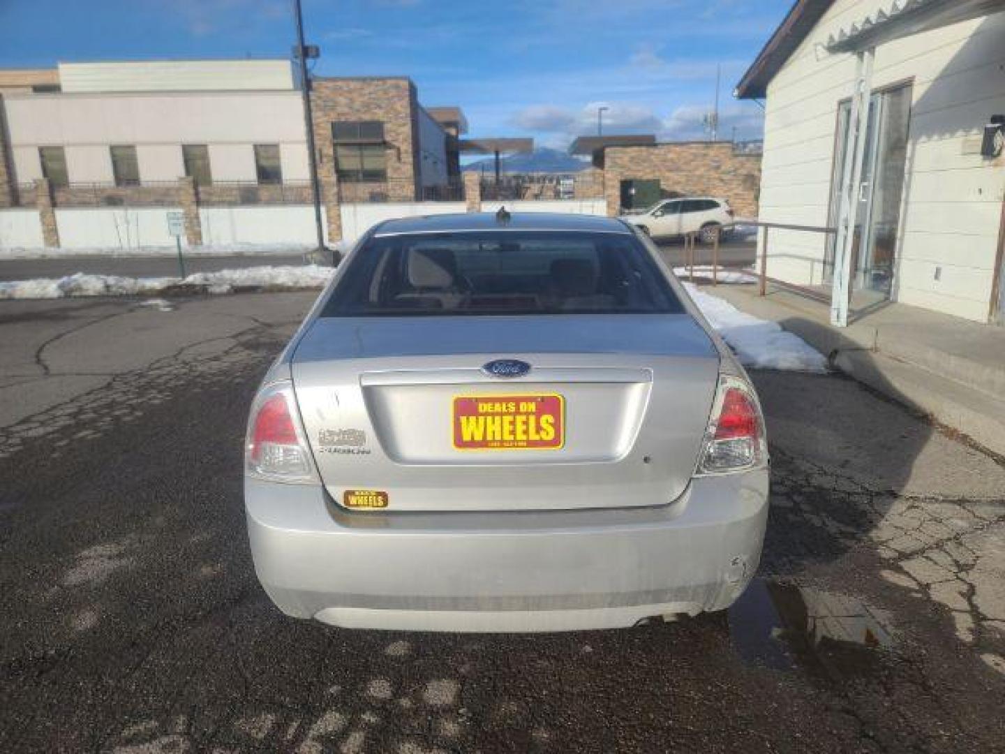 2008 Ford Fusion S (3FAHP06Z58R) with an 2.3L L4 DOHC 16V engine, located at 4047 Montana Ave., Billings, MT, 59101, 45.770847, -108.529800 - Photo#4