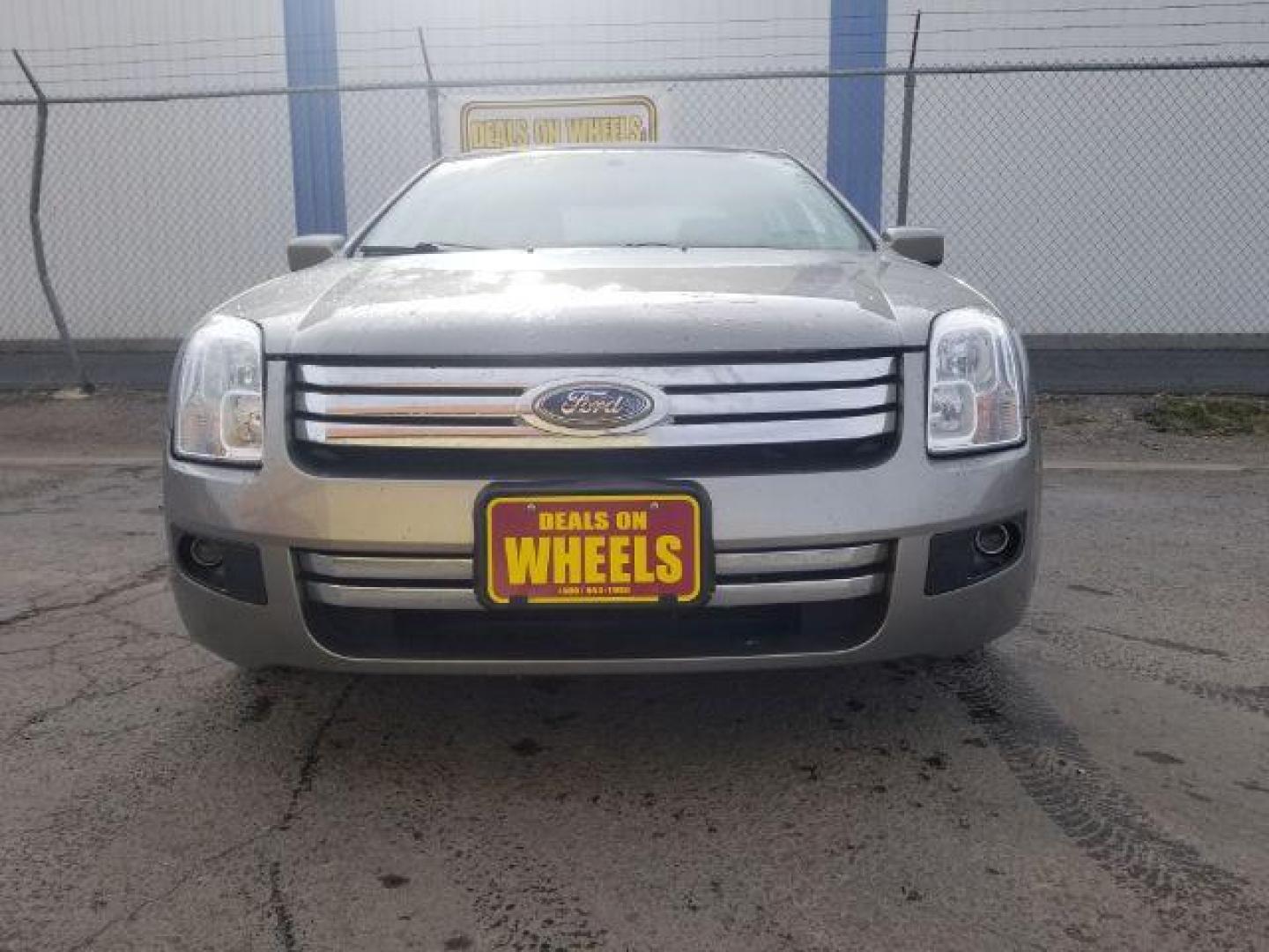 2008 Ford Fusion V6 SE (3FAHP07188R) with an 3.0L V6 DOHC 24V engine, located at 1800 West Broadway, Missoula, 59808, (406) 543-1986, 46.881348, -114.023628 - Photo#1