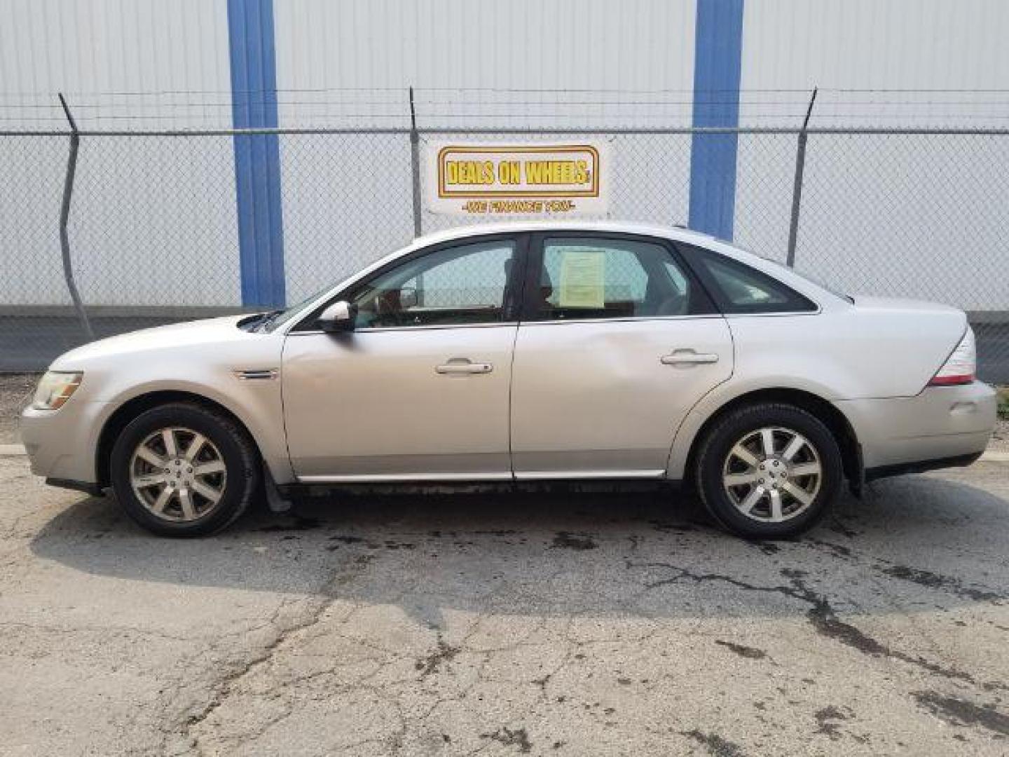 2008 Silver Birch Metalli Ford Taurus SEL (1FAHP24W08G) with an 3.5L V6 DOHC 24V engine, 6-Speed Automatic transmission, located at 4801 10th Ave S,, Great Falls, MT, 59405, (406) 564-1505, 0.000000, 0.000000 - Photo#2