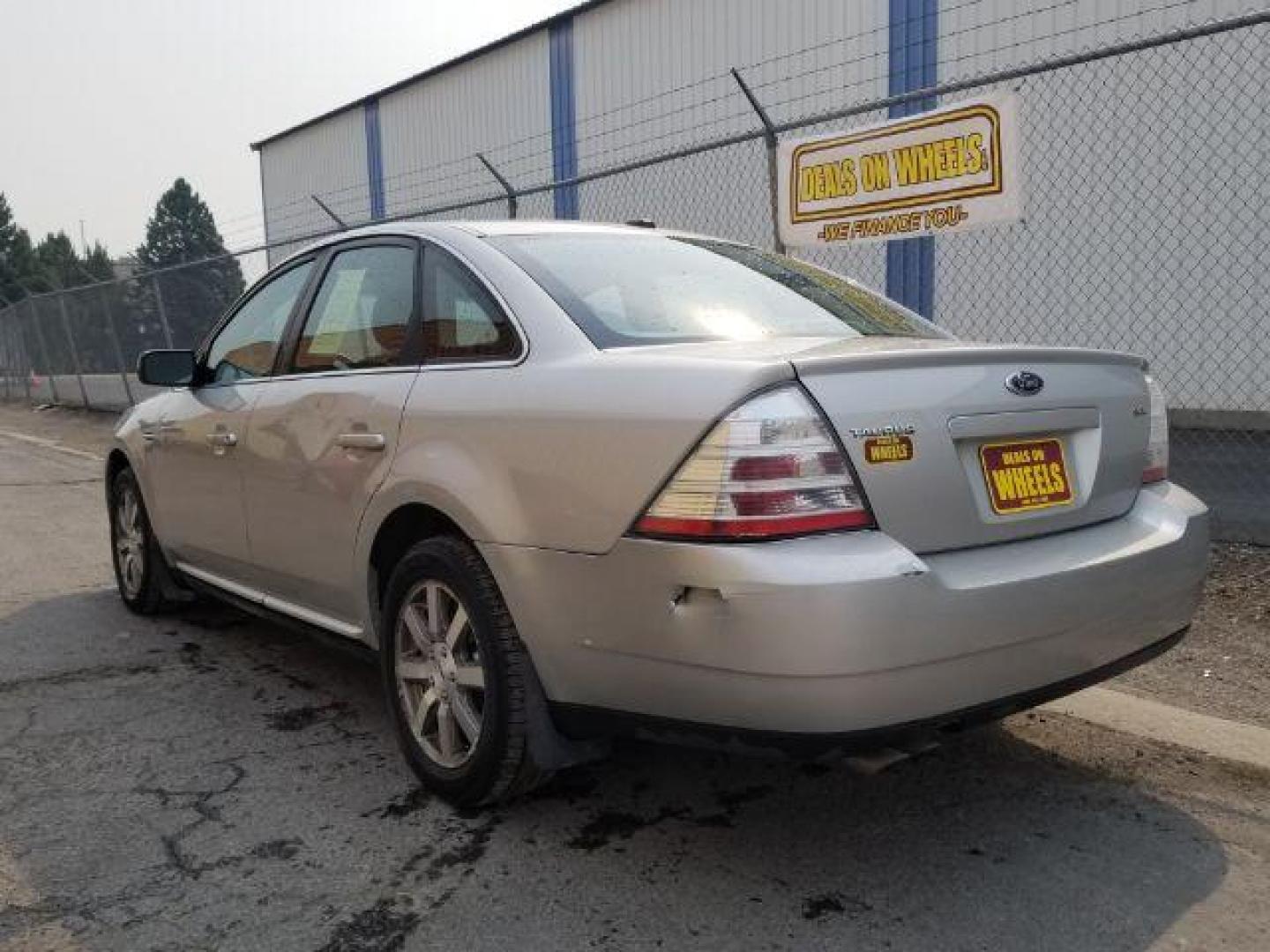 2008 Silver Birch Metalli Ford Taurus SEL (1FAHP24W08G) with an 3.5L V6 DOHC 24V engine, 6-Speed Automatic transmission, located at 4801 10th Ave S,, Great Falls, MT, 59405, (406) 564-1505, 0.000000, 0.000000 - Photo#3