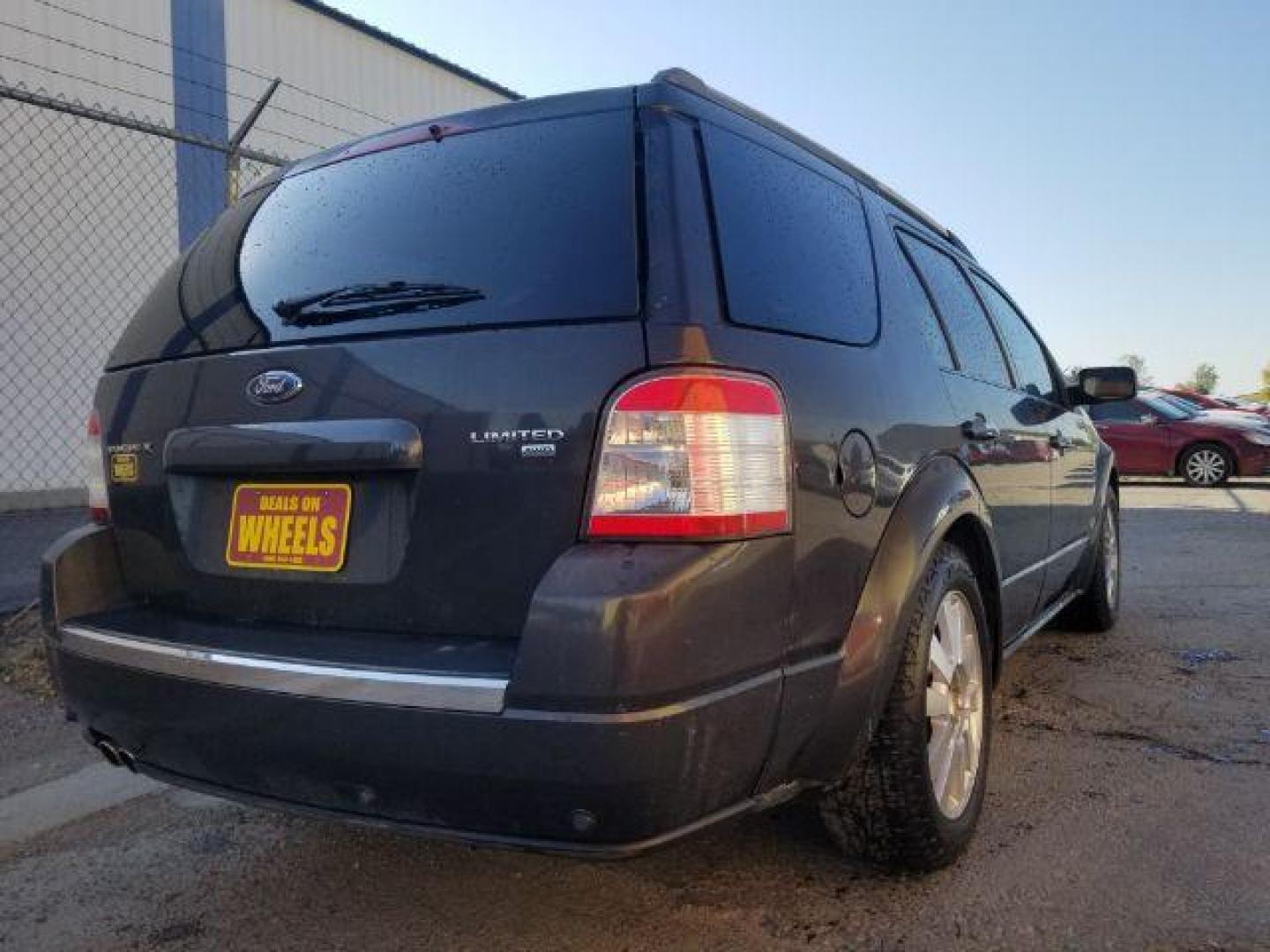 2008 Ford Taurus X Limited AWD (1FMDK06W18G) with an 3.5L V6 DOHC 24V engine, 6-Speed Automatic transmission, located at 4801 10th Ave S,, Great Falls, MT, 59405, (406) 564-1505, 0.000000, 0.000000 - Photo#4