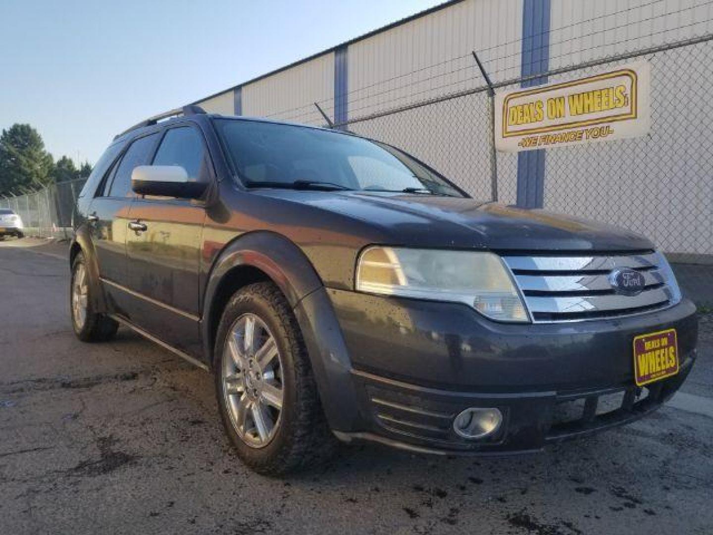 2008 Ford Taurus X Limited AWD (1FMDK06W18G) with an 3.5L V6 DOHC 24V engine, 6-Speed Automatic transmission, located at 4801 10th Ave S,, Great Falls, MT, 59405, (406) 564-1505, 0.000000, 0.000000 - Photo#6