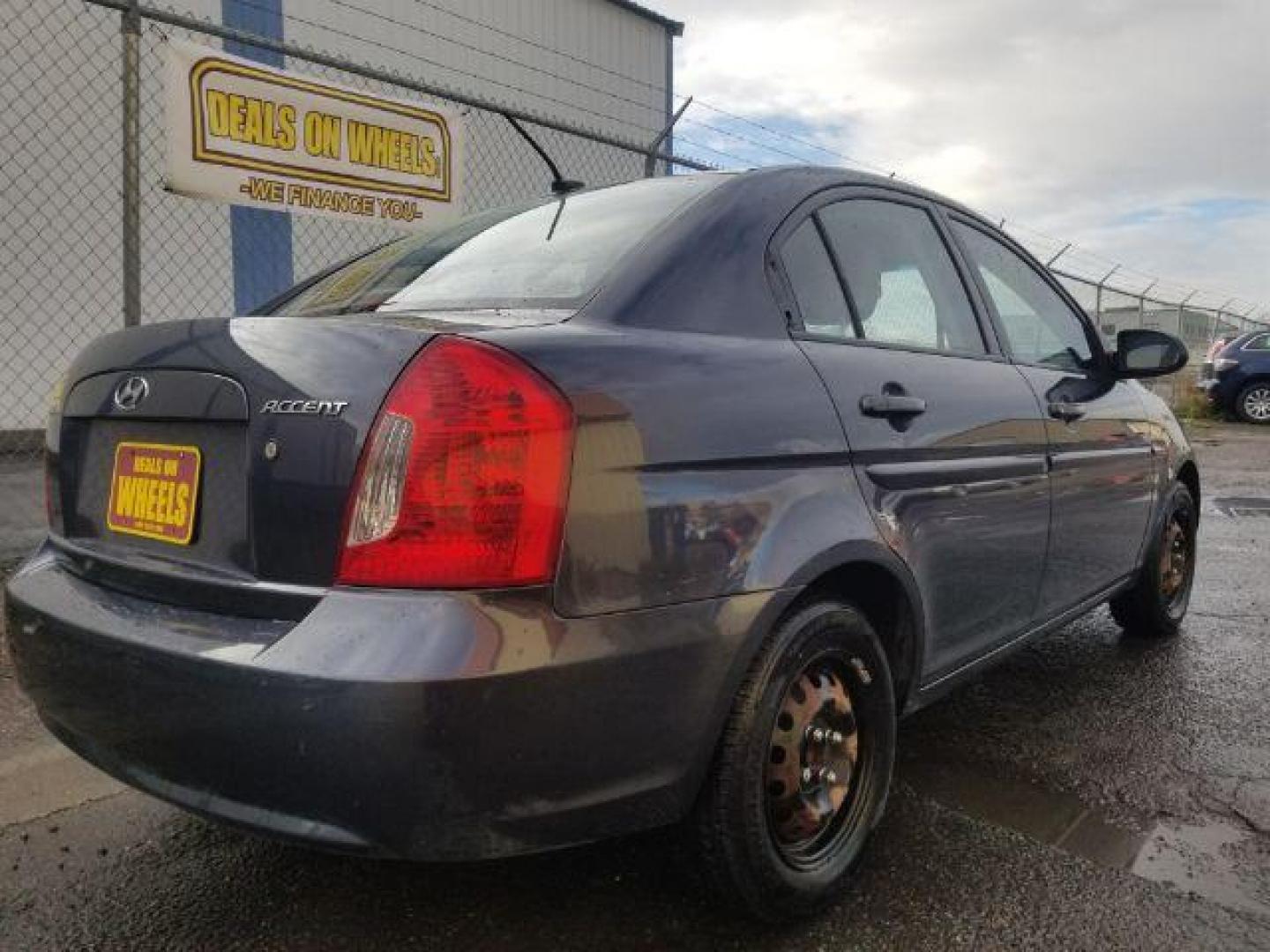 2008 Hyundai Accent GLS 4-Door (KMHCN46C48U) with an 1.6L L4 DOHC 16V engine, located at 601 E. Idaho St., Kalispell, MT, 59901, 0.000000, 0.000000 - Photo#4